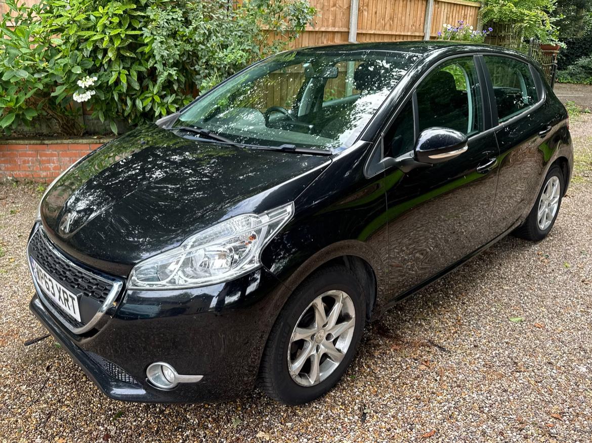 Peugeot 208 1.4 e-HDi Active Hatchback 5dr Diesel EGC Euro 5 (s/s) (70 ps)