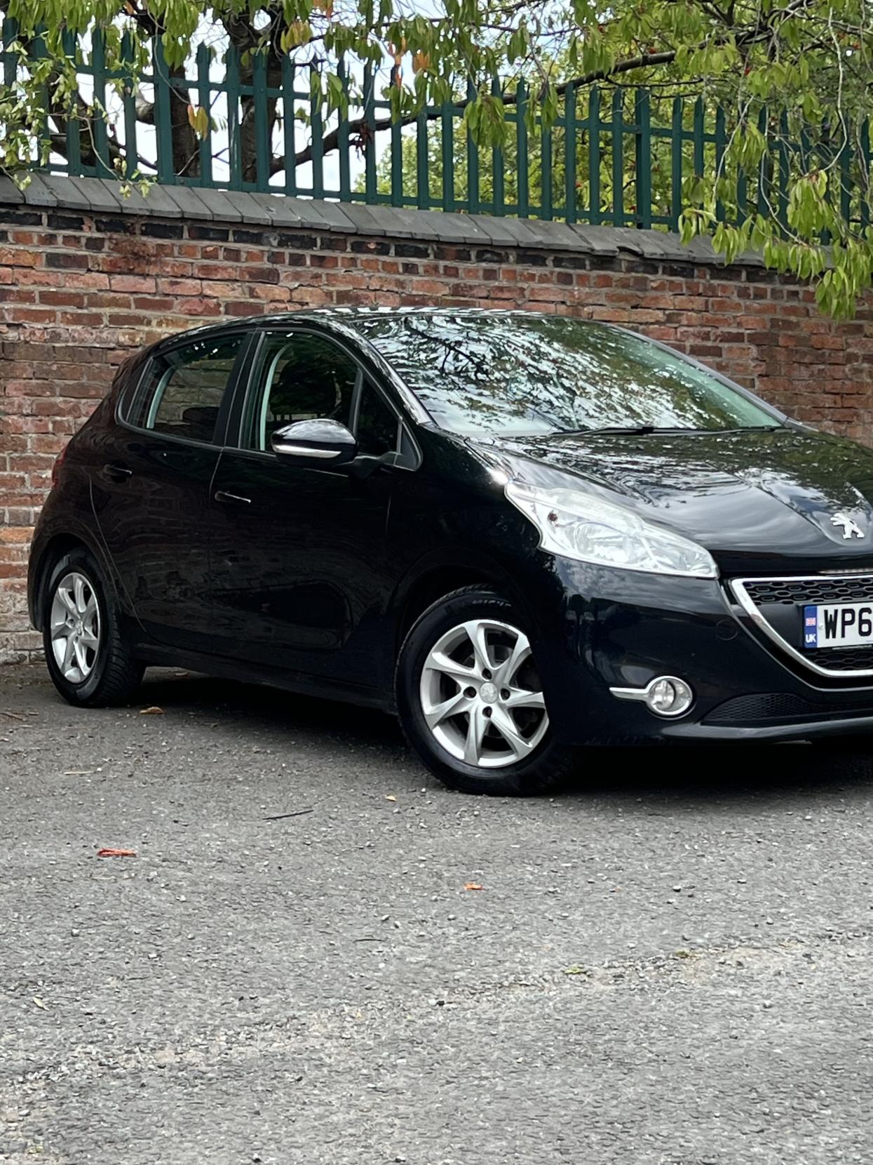 Peugeot 208 1.4 e-HDi Active Hatchback 5dr Diesel EGC Euro 5 (s/s) (70 ps)