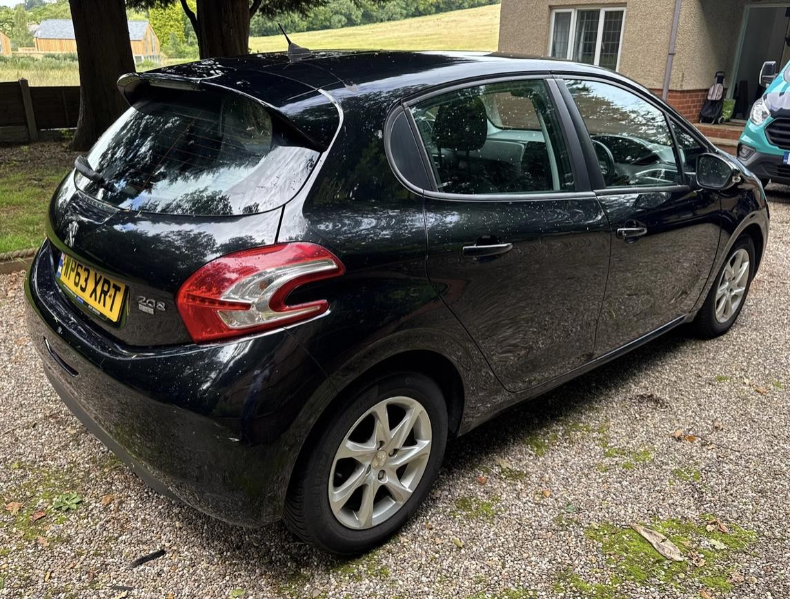 Peugeot 208 1.4 e-HDi Active Hatchback 5dr Diesel EGC Euro 5 (s/s) (70 ps)