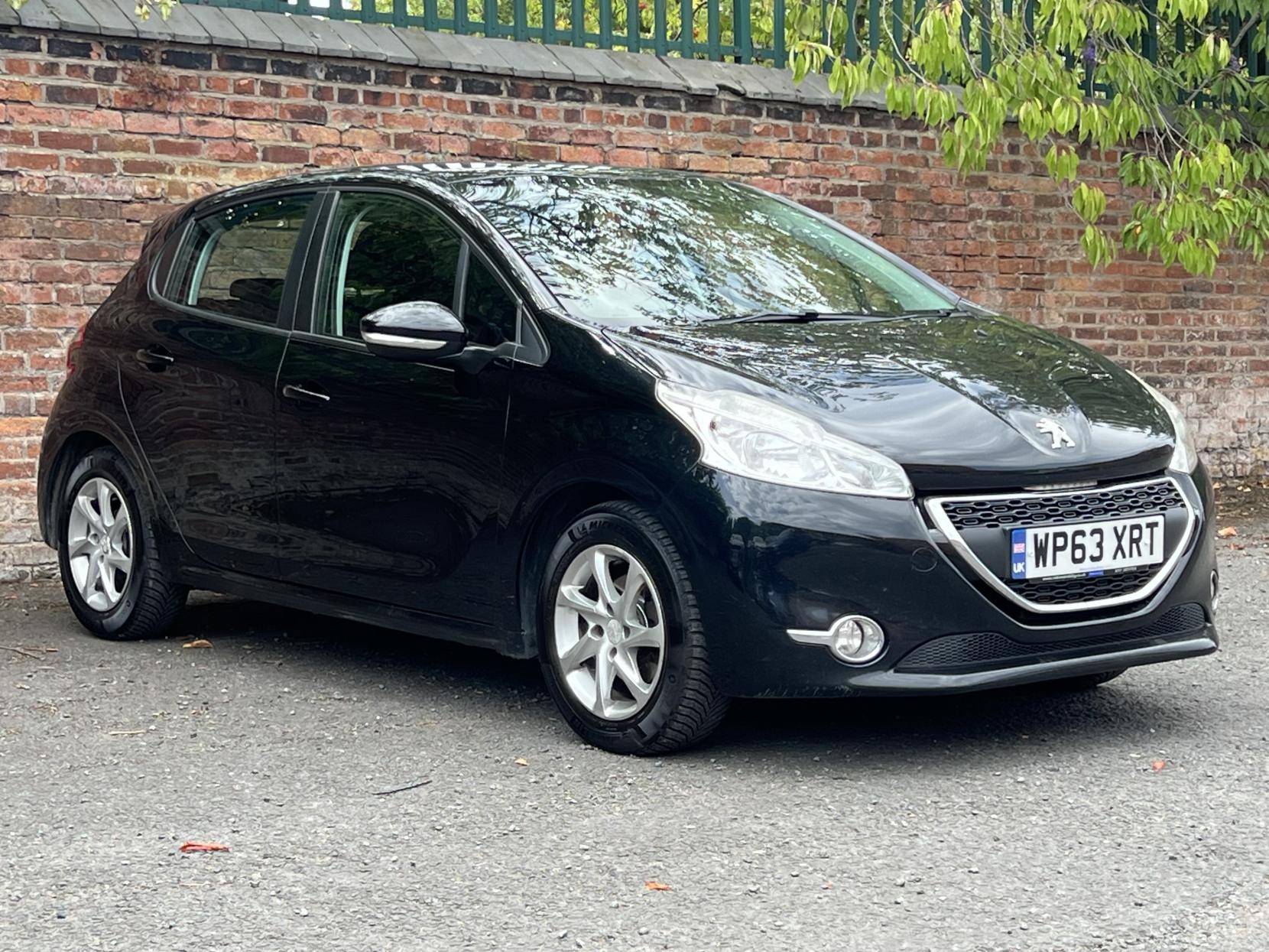 Peugeot 208 1.4 e-HDi Active Hatchback 5dr Diesel EGC Euro 5 (s/s) (70 ps)