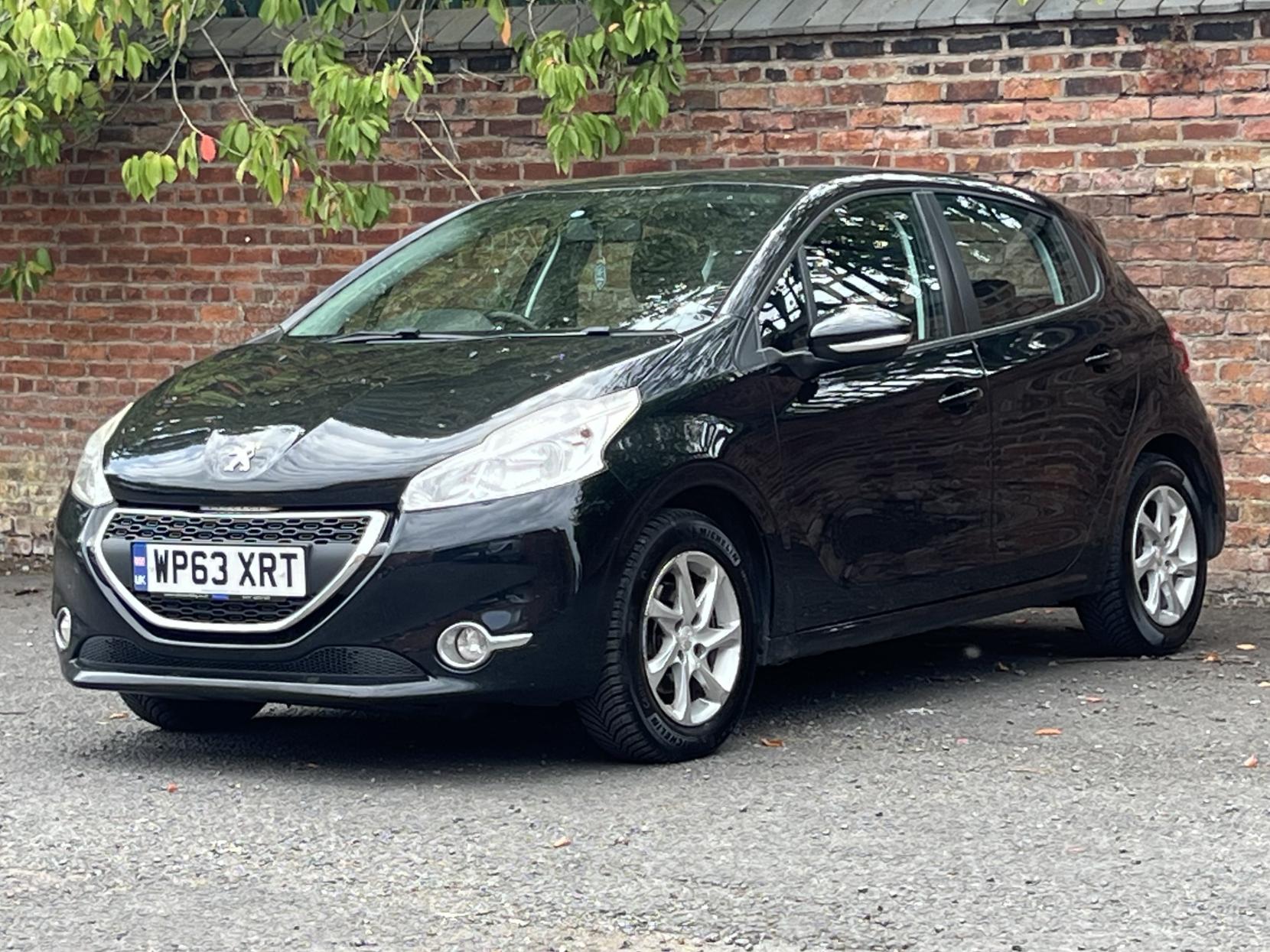 Peugeot 208 1.4 e-HDi Active Hatchback 5dr Diesel EGC Euro 5 (s/s) (70 ps)