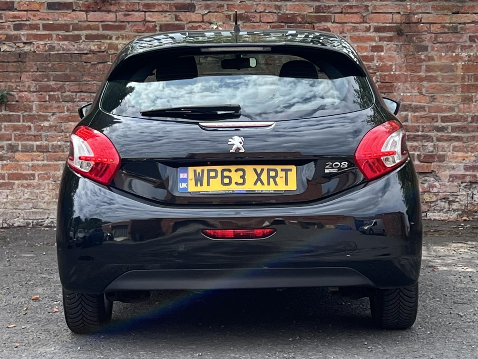 Peugeot 208 1.4 e-HDi Active Hatchback 5dr Diesel EGC Euro 5 (s/s) (70 ps)