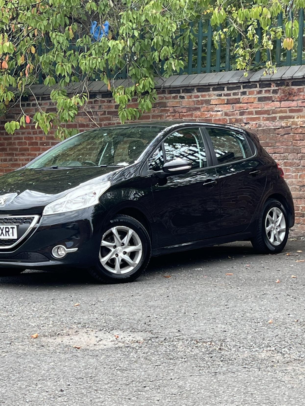 Peugeot 208 1.4 e-HDi Active Hatchback 5dr Diesel EGC Euro 5 (s/s) (70 ps)