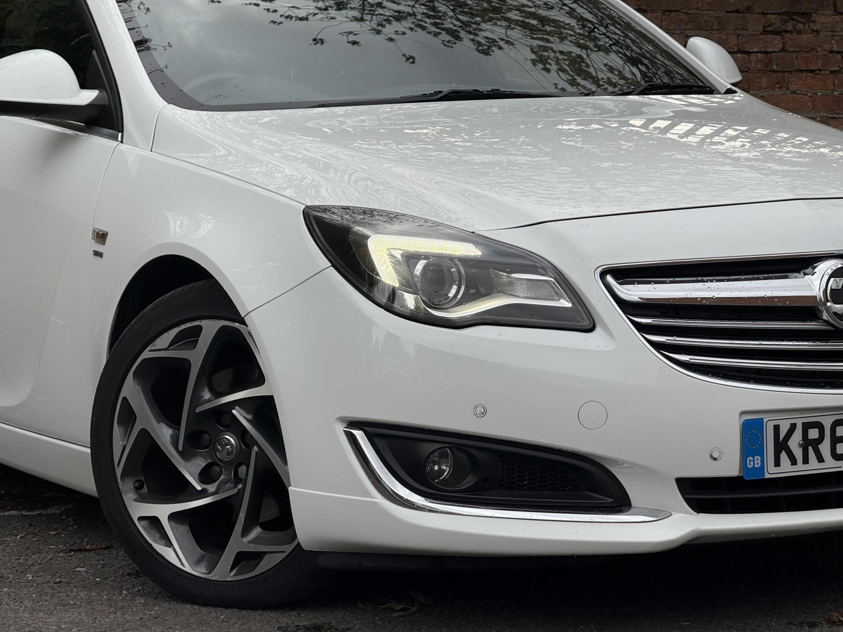 Vauxhall Insignia 2.0 CDTi SRi VX Line Nav Hatchback 5dr Diesel Auto Euro 5 (163 ps)