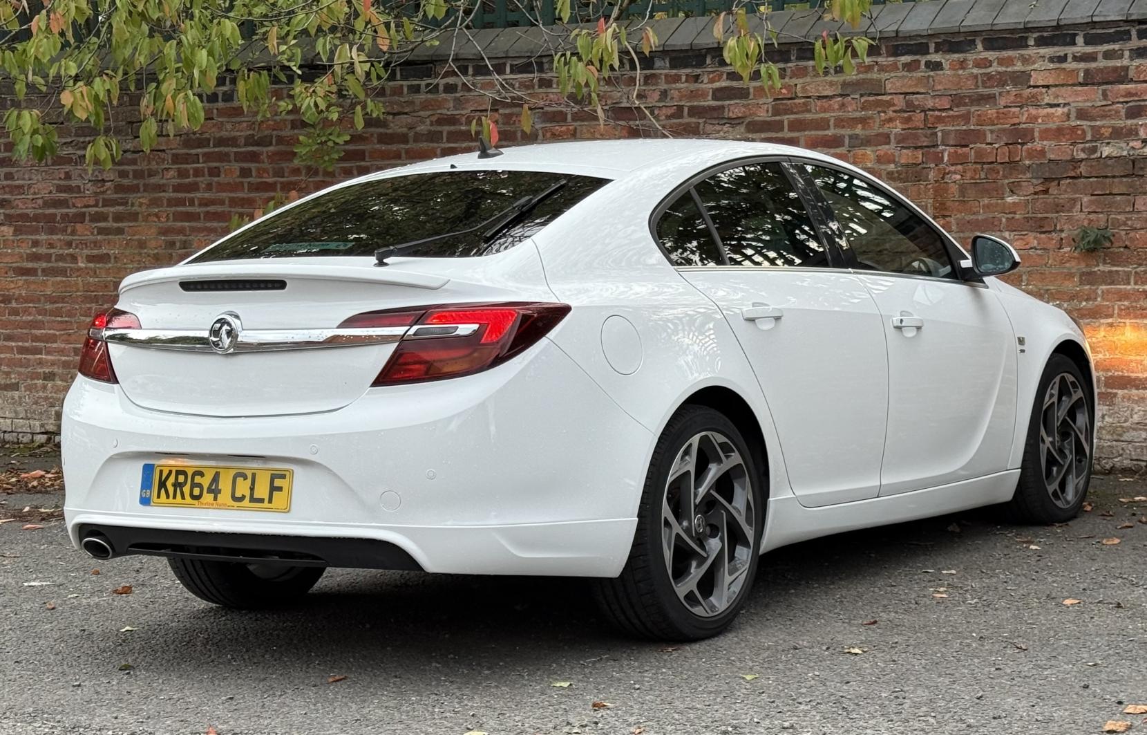 Vauxhall Insignia 2.0 CDTi SRi VX Line Nav Hatchback 5dr Diesel Auto Euro 5 (163 ps)