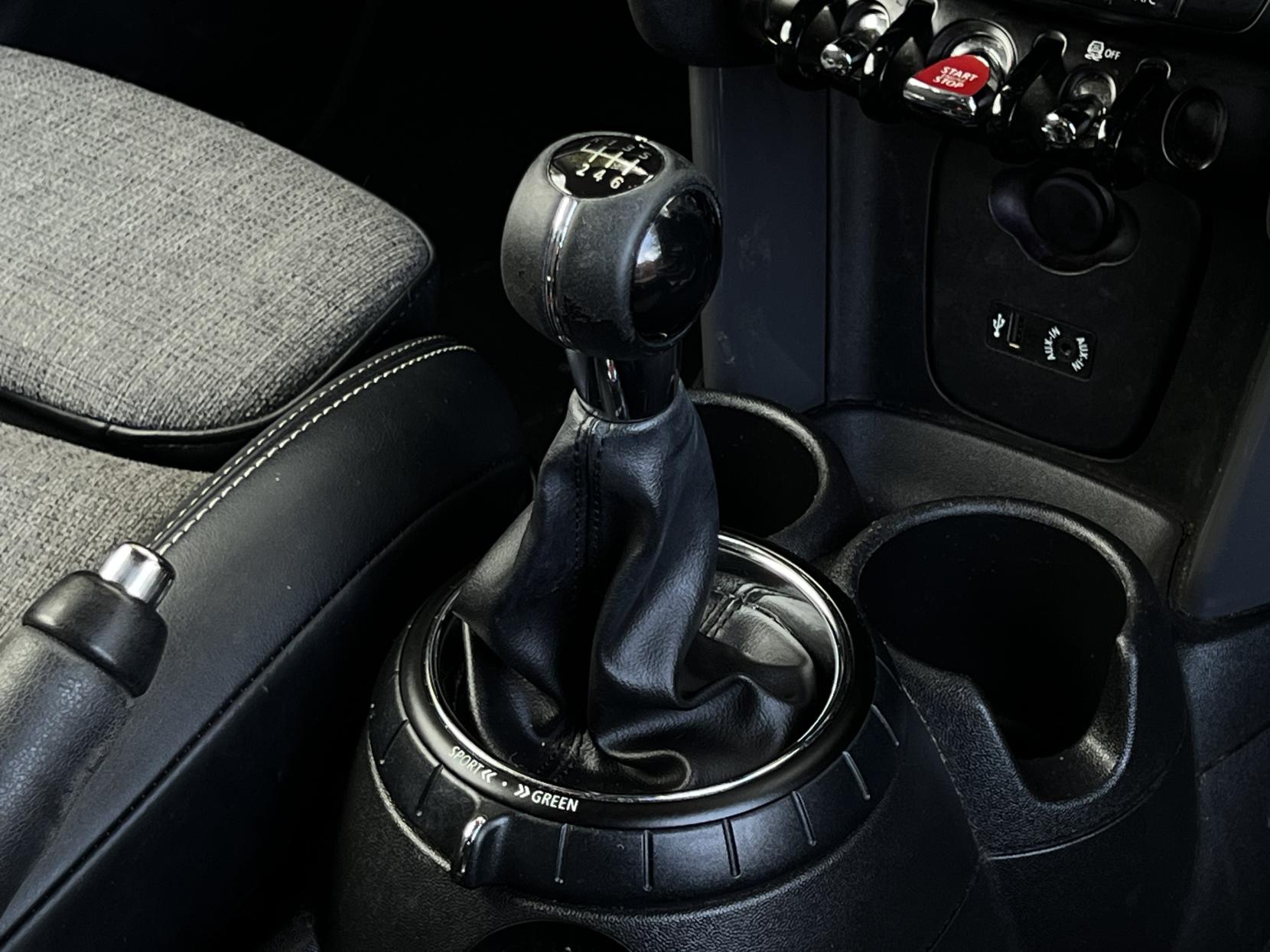 MINI Hatch 1.5 Cooper D Hatchback 3dr Diesel Manual Euro 6 (s/s) (116 ps)
