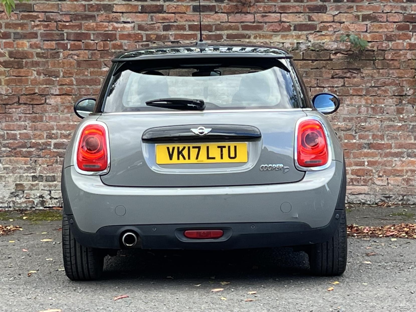 MINI Hatch 1.5 Cooper D Hatchback 3dr Diesel Manual Euro 6 (s/s) (116 ps)