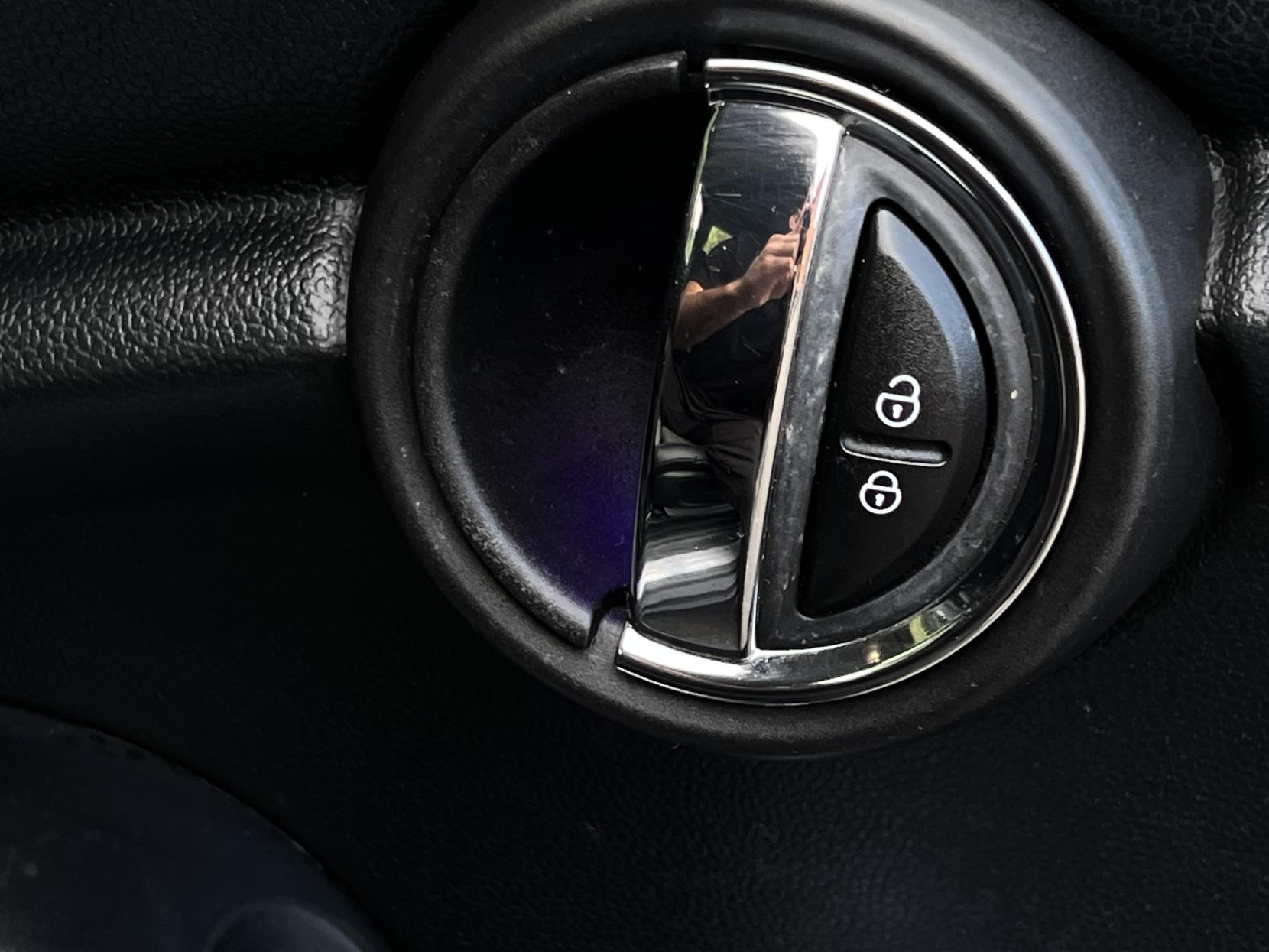 MINI Hatch 1.5 Cooper D Hatchback 3dr Diesel Manual Euro 6 (s/s) (116 ps)