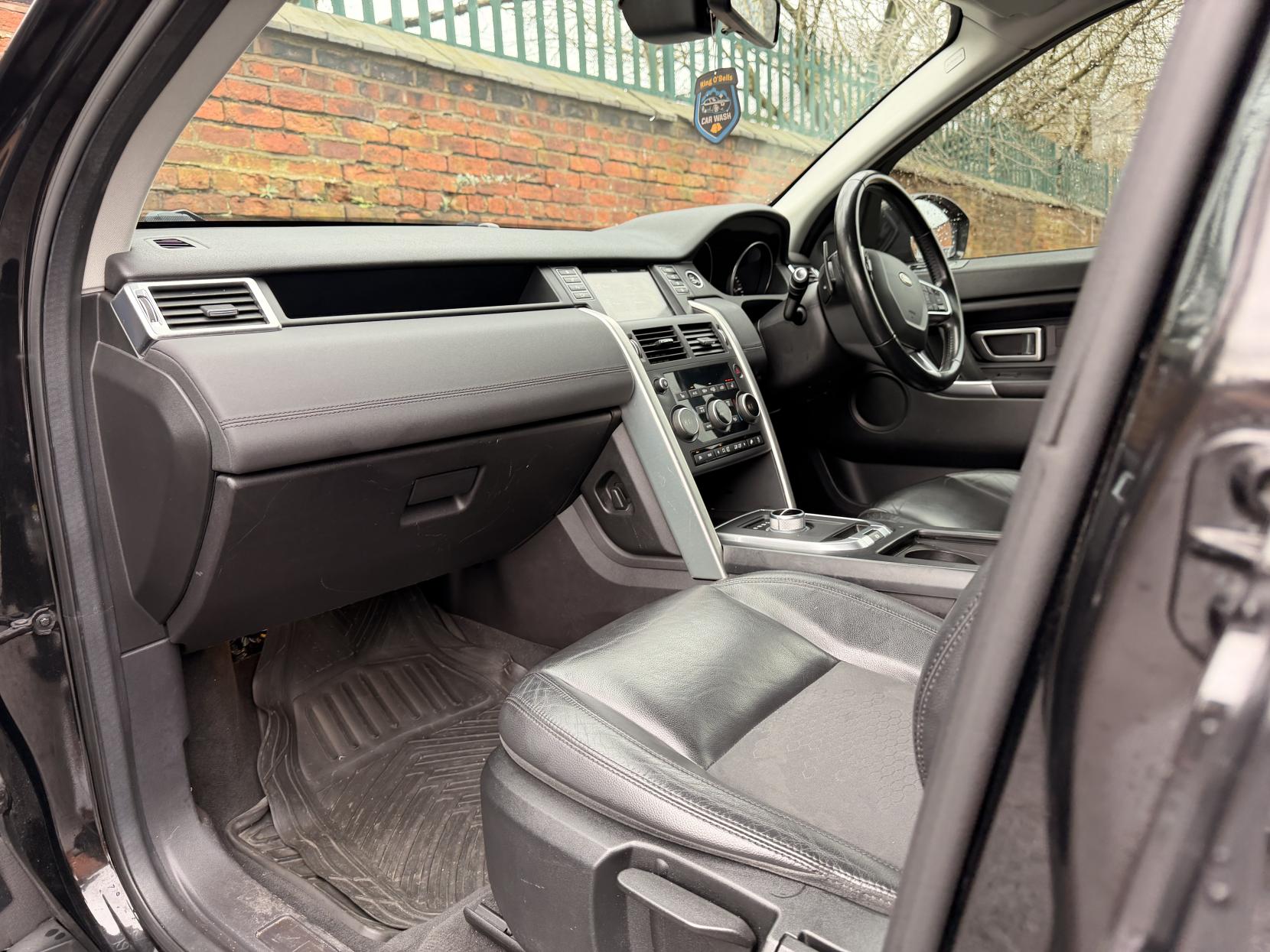 Land Rover Discovery Sport 2.0 TD4 SE Tech SUV 5dr Diesel Auto 4WD Euro 6 (s/s) (180 ps)