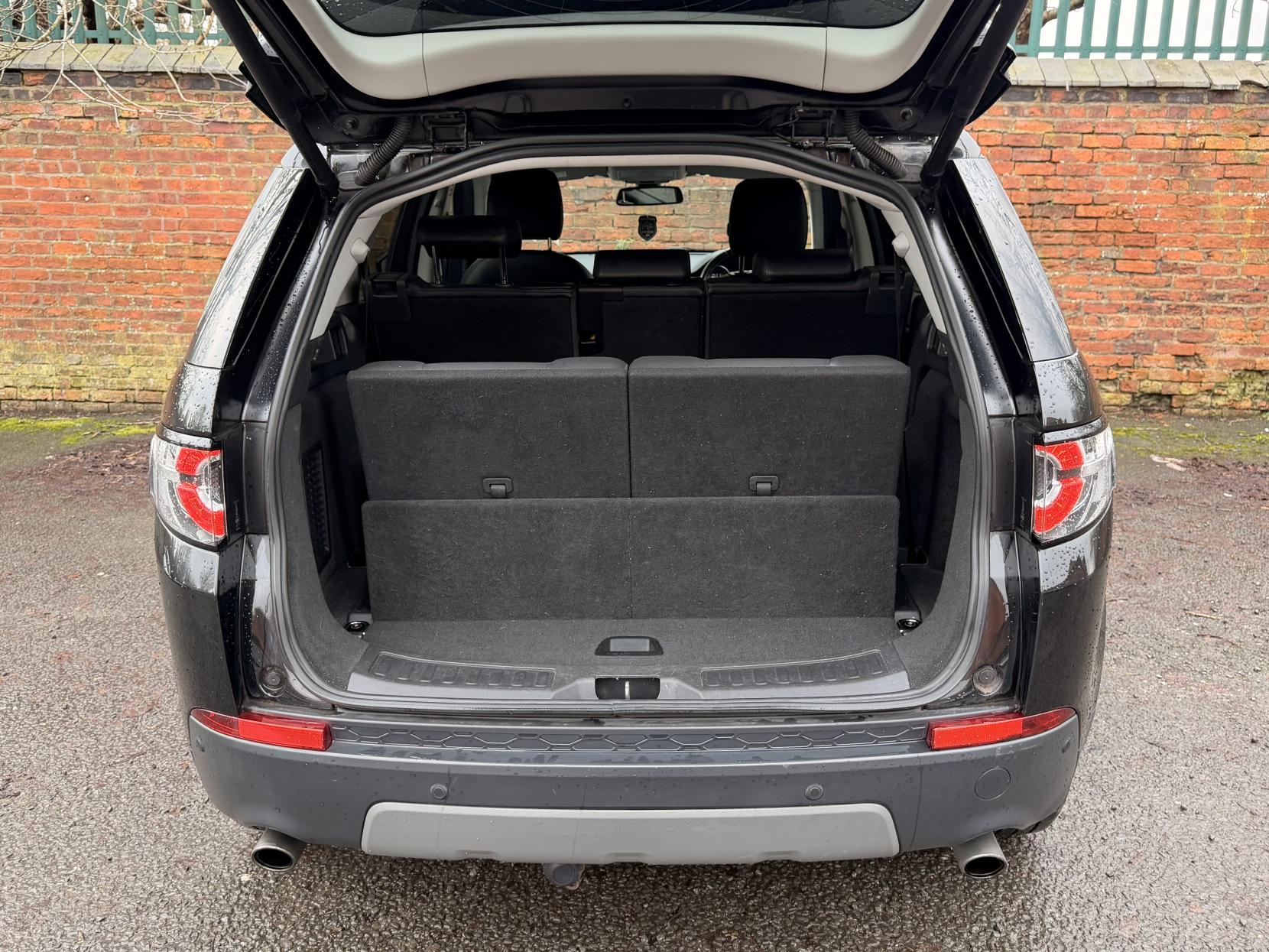 Land Rover Discovery Sport 2.0 TD4 SE Tech SUV 5dr Diesel Auto 4WD Euro 6 (s/s) (180 ps)