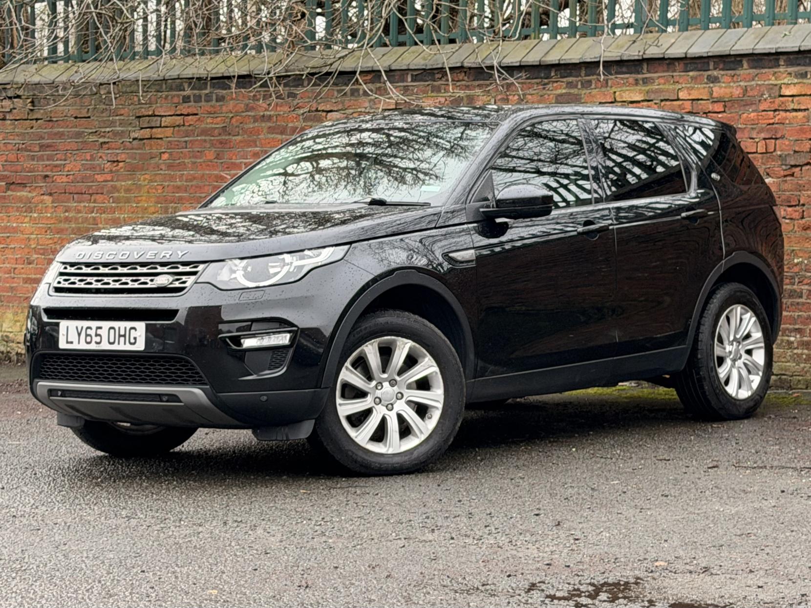 Land Rover Discovery Sport 2.0 TD4 SE Tech SUV 5dr Diesel Auto 4WD Euro 6 (s/s) (180 ps)