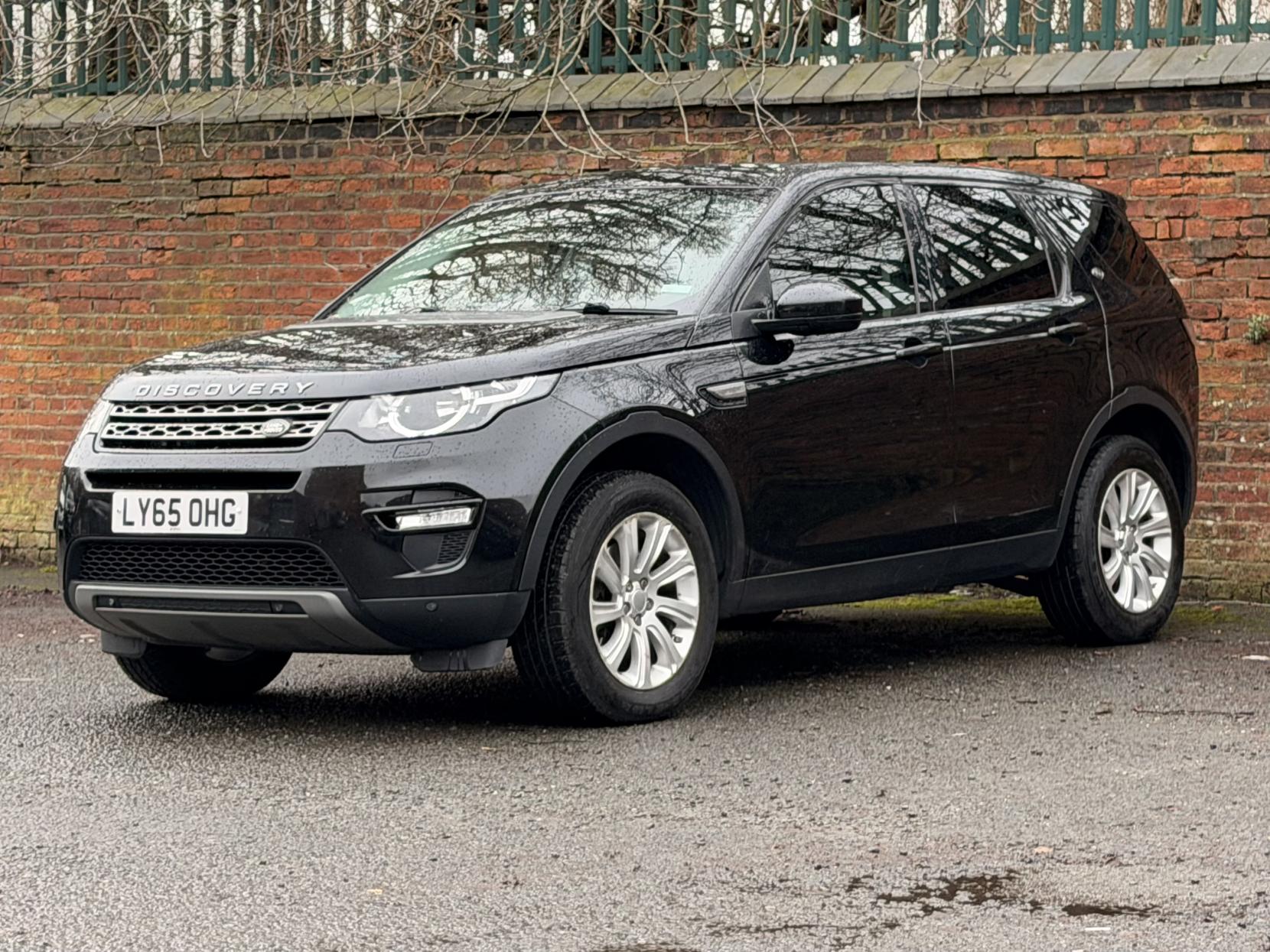 Land Rover Discovery Sport 2.0 TD4 SE Tech SUV 5dr Diesel Auto 4WD Euro 6 (s/s) (180 ps)