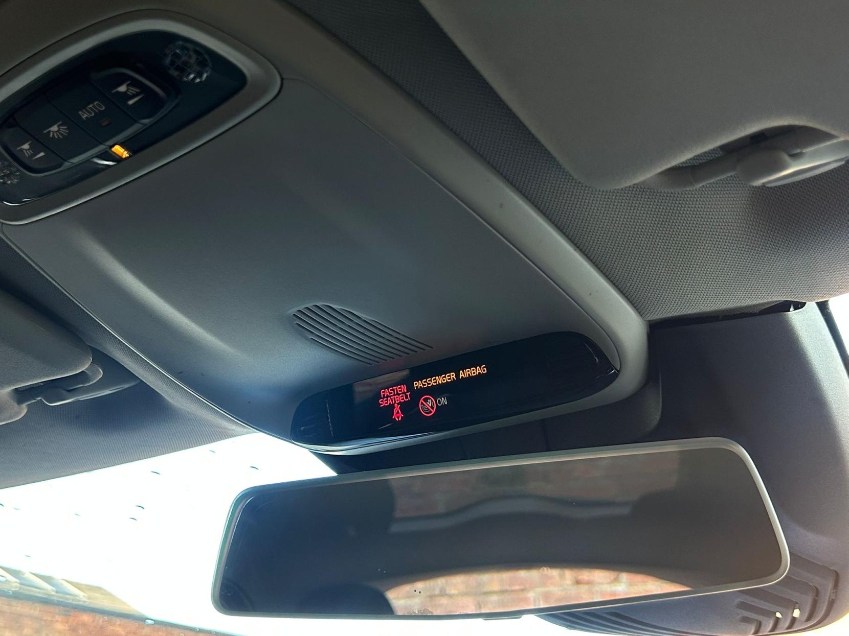 Volvo V40 2.0 D2 Momentum Nav Plus Hatchback 5dr Diesel Auto Euro 6 (s/s) (120 ps)