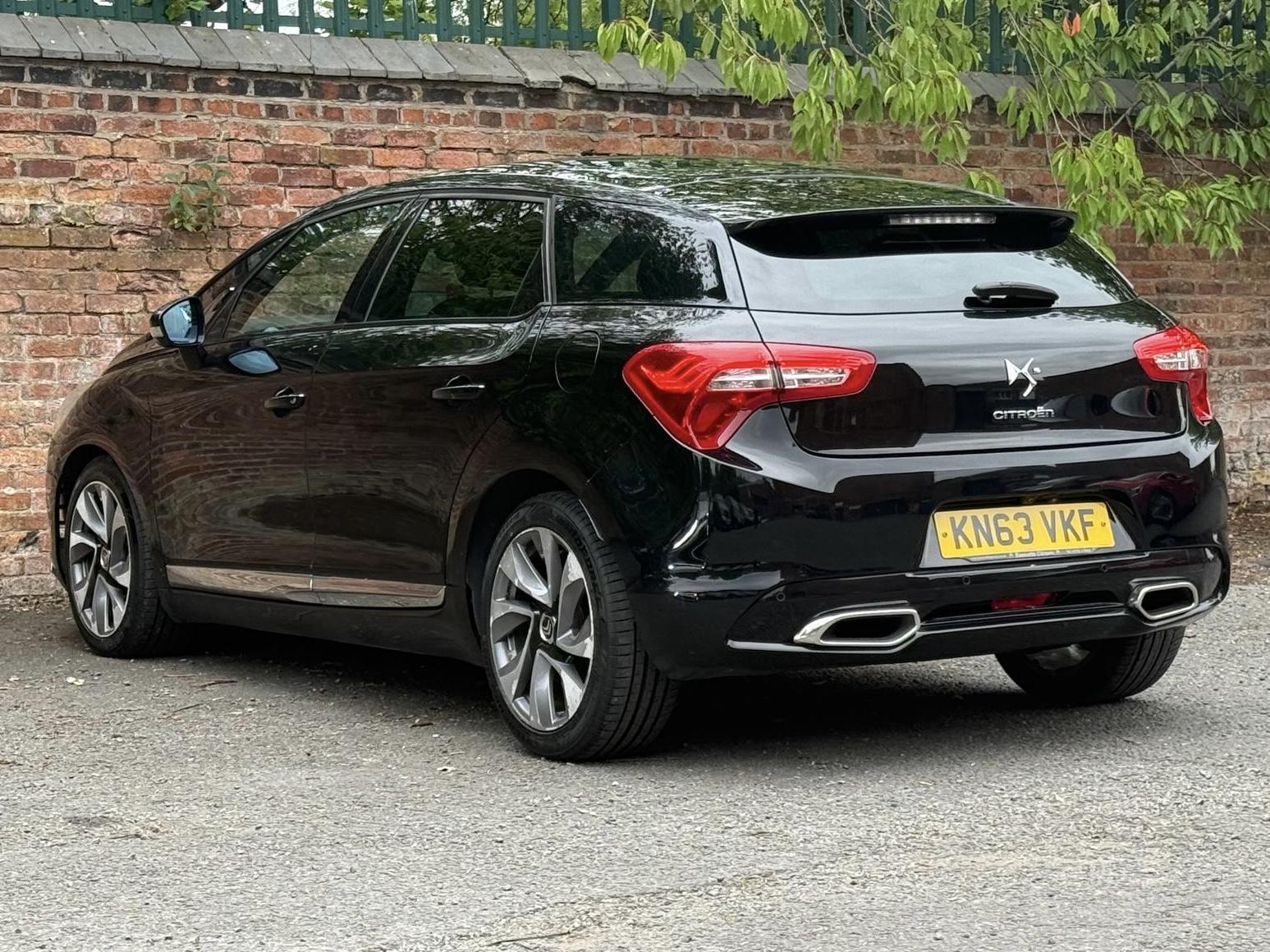 Citroen DS5 2.0 HDi DSport Hatchback 5dr Diesel Auto Euro 5 (160 ps)