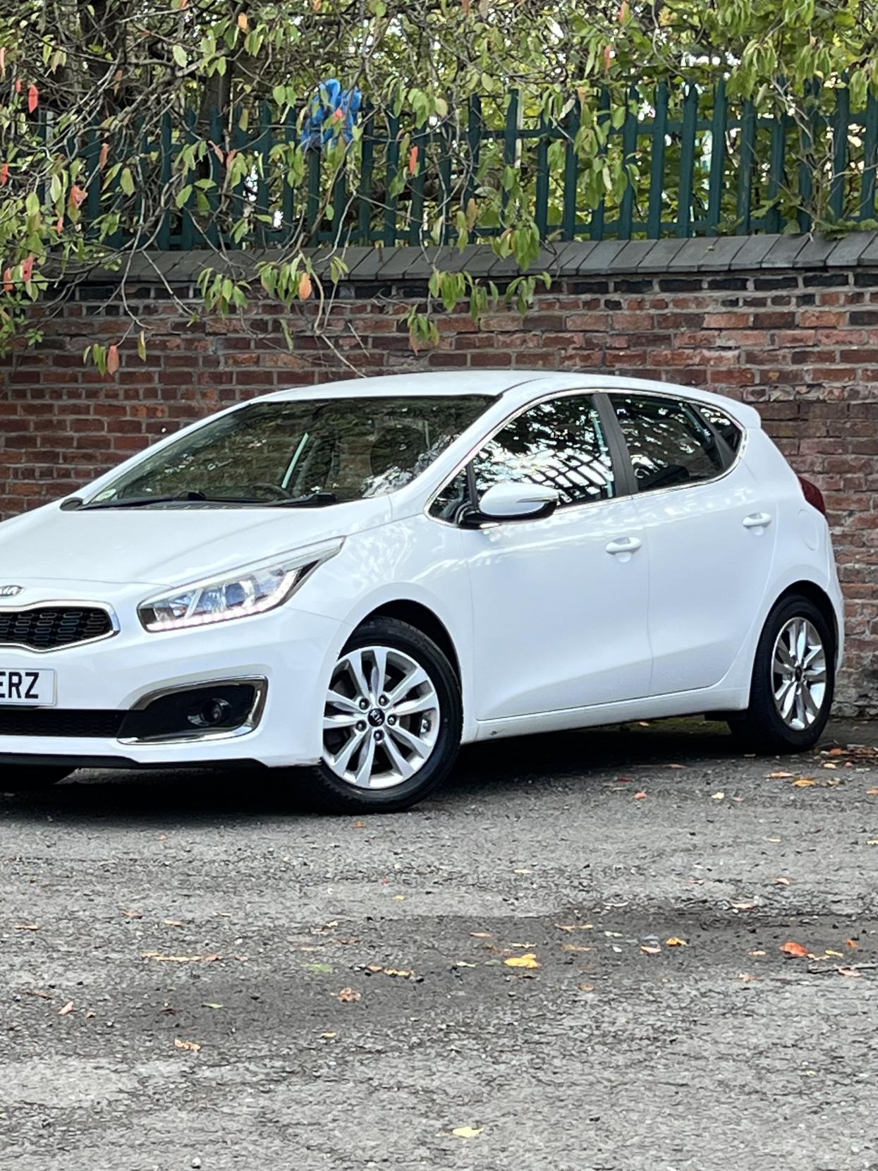 Kia Ceed 1.6 CRDi 2 Hatchback 5dr Diesel DCT Euro 6 (s/s) (134 bhp)