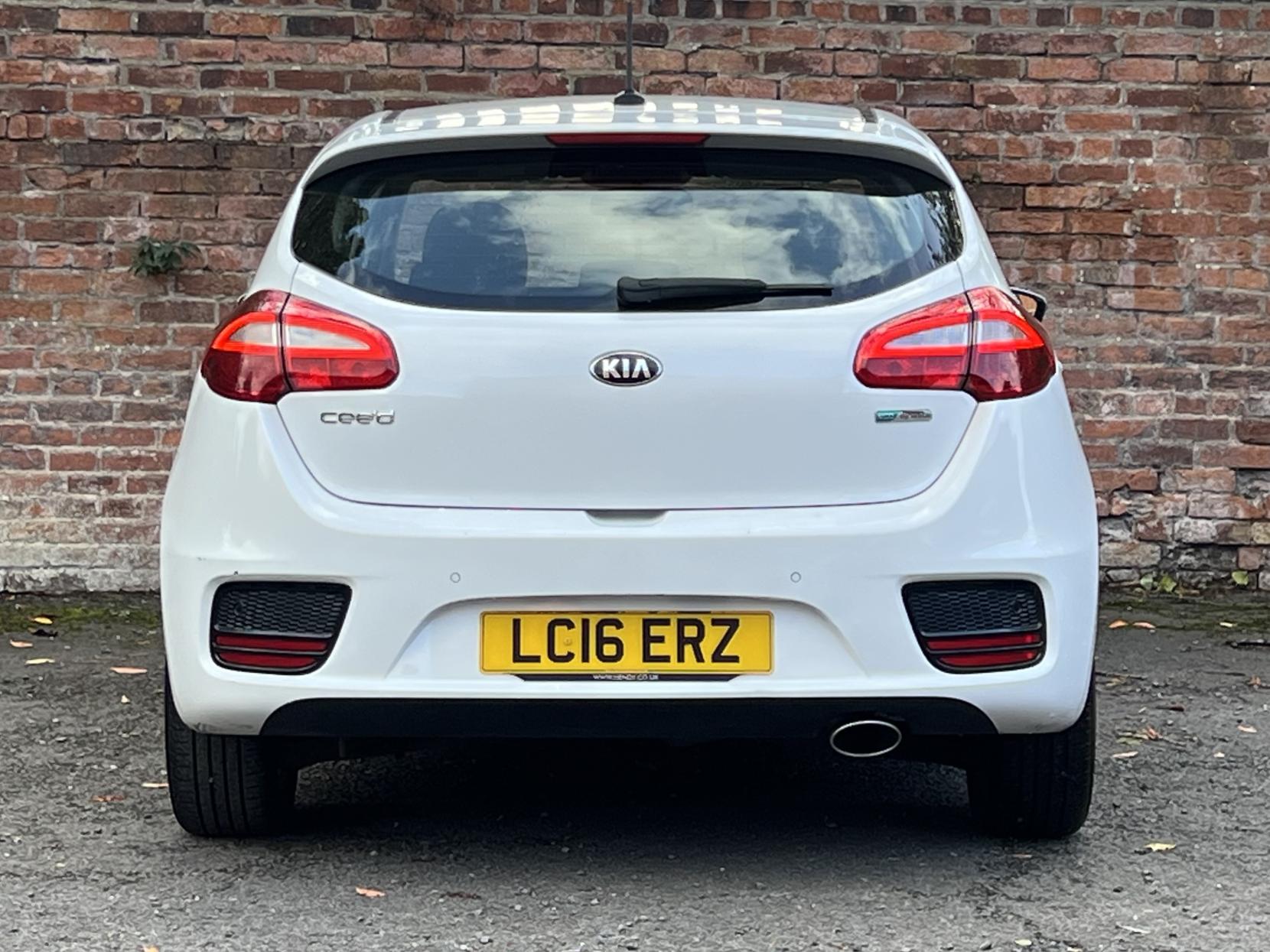 Kia Ceed 1.6 CRDi 2 Hatchback 5dr Diesel DCT Euro 6 (s/s) (134 bhp)
