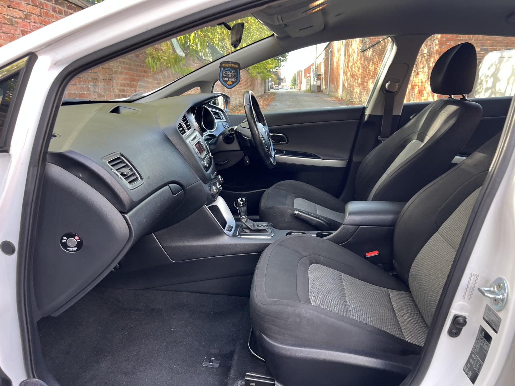 Kia Ceed 1.6 CRDi 2 Hatchback 5dr Diesel DCT Euro 6 (s/s) (134 bhp)