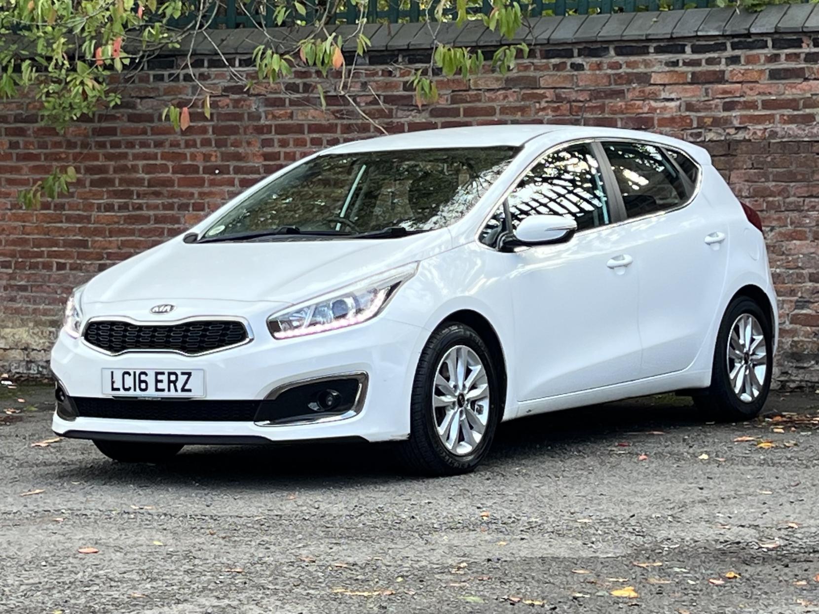 Kia Ceed 1.6 CRDi 2 Hatchback 5dr Diesel DCT Euro 6 (s/s) (134 bhp)