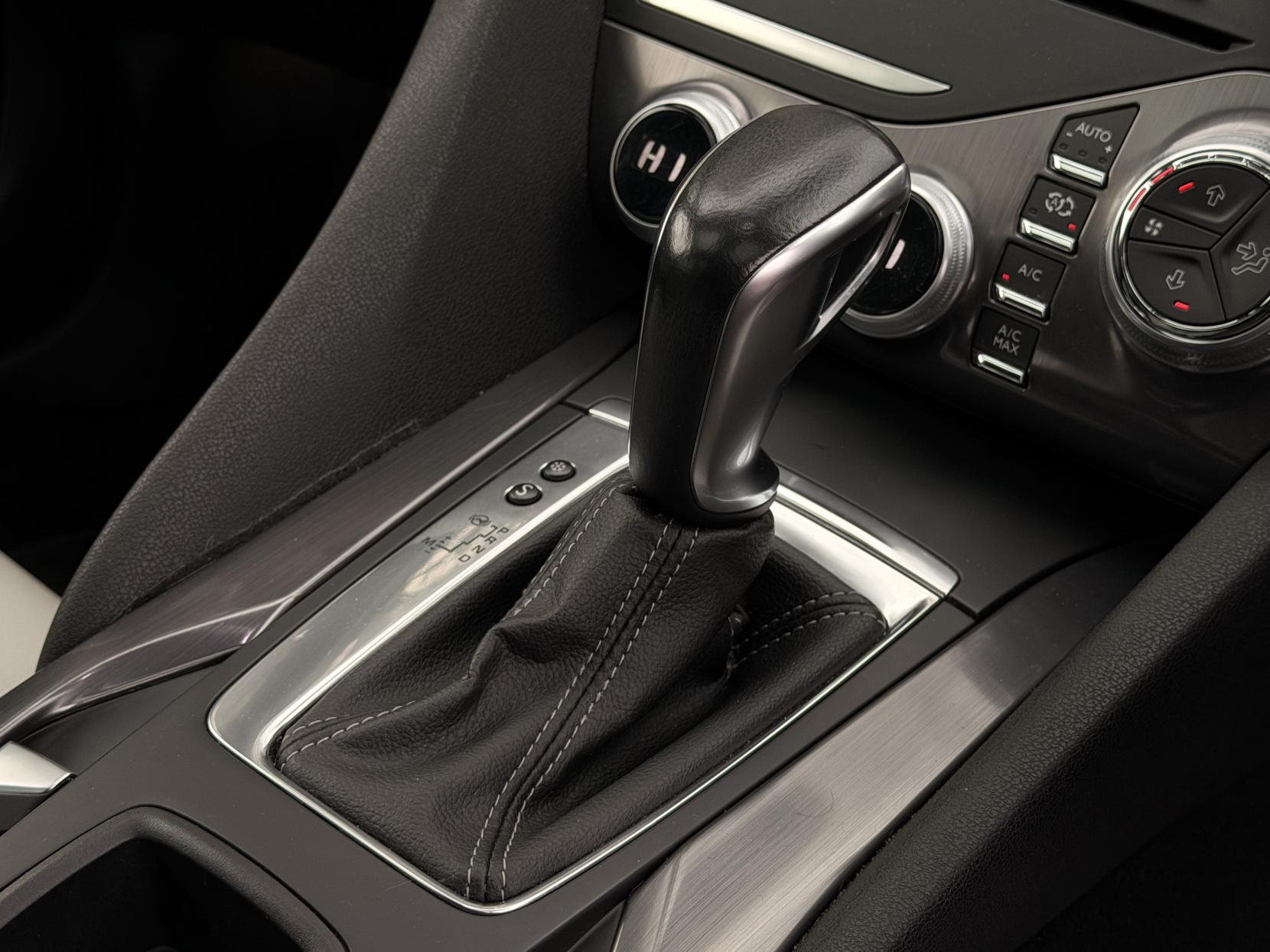 DS AUTOMOBILES DS 5 2.0 BlueHDi Prestige Hatchback 5dr Diesel EAT6 Euro 6 (s/s) (180 ps)