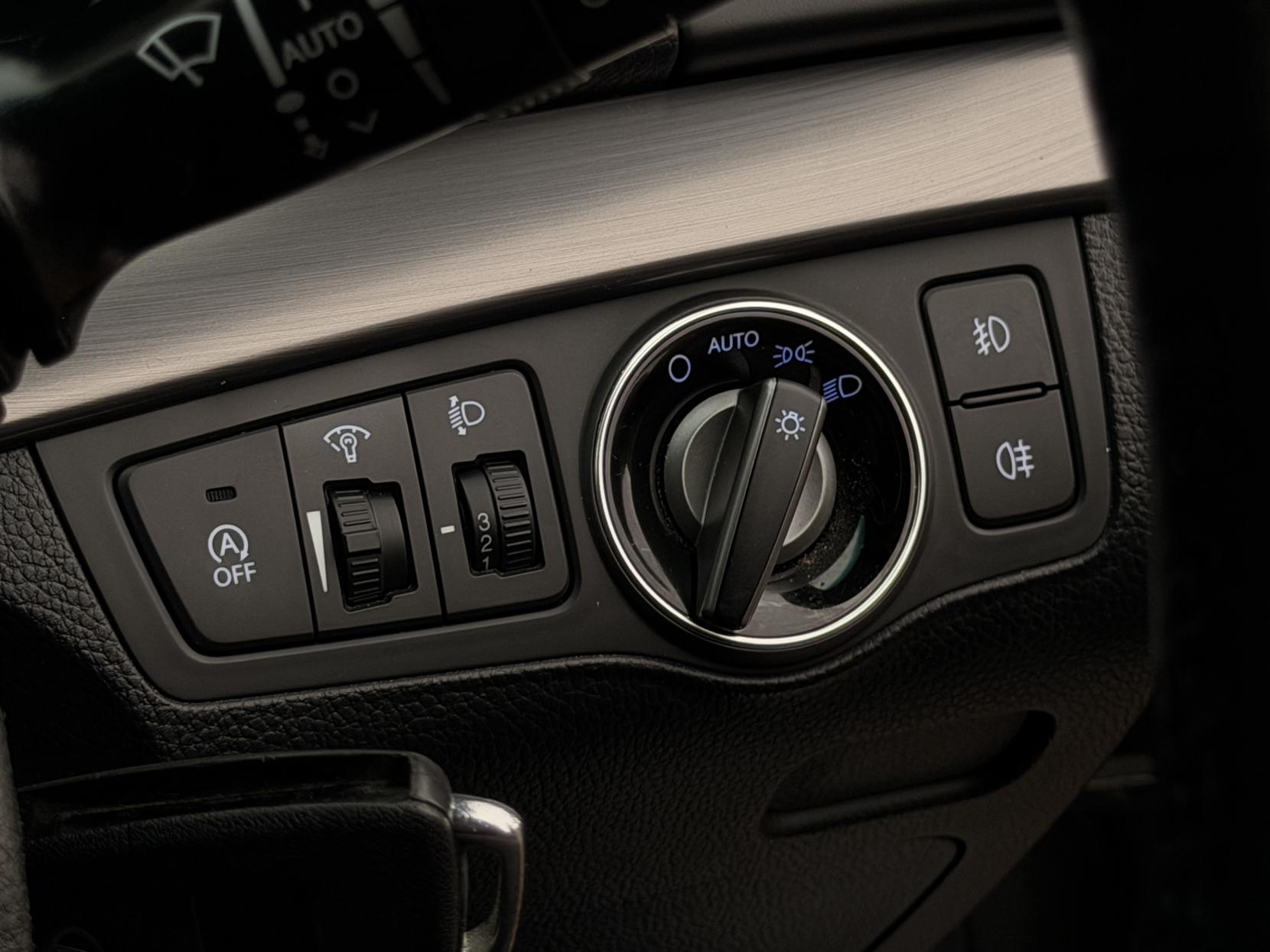 Hyundai i40 1.7 CRDi Blue Drive SE Nav Tourer 5dr Diesel DCT Euro 6 (s/s) (141 ps)