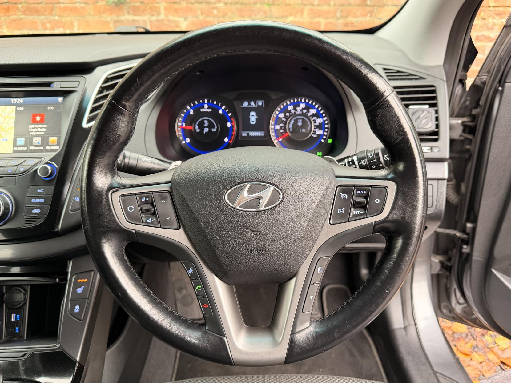 Hyundai i40 1.7 CRDi Blue Drive SE Nav Tourer 5dr Diesel DCT Euro 6 (s/s) (141 ps)