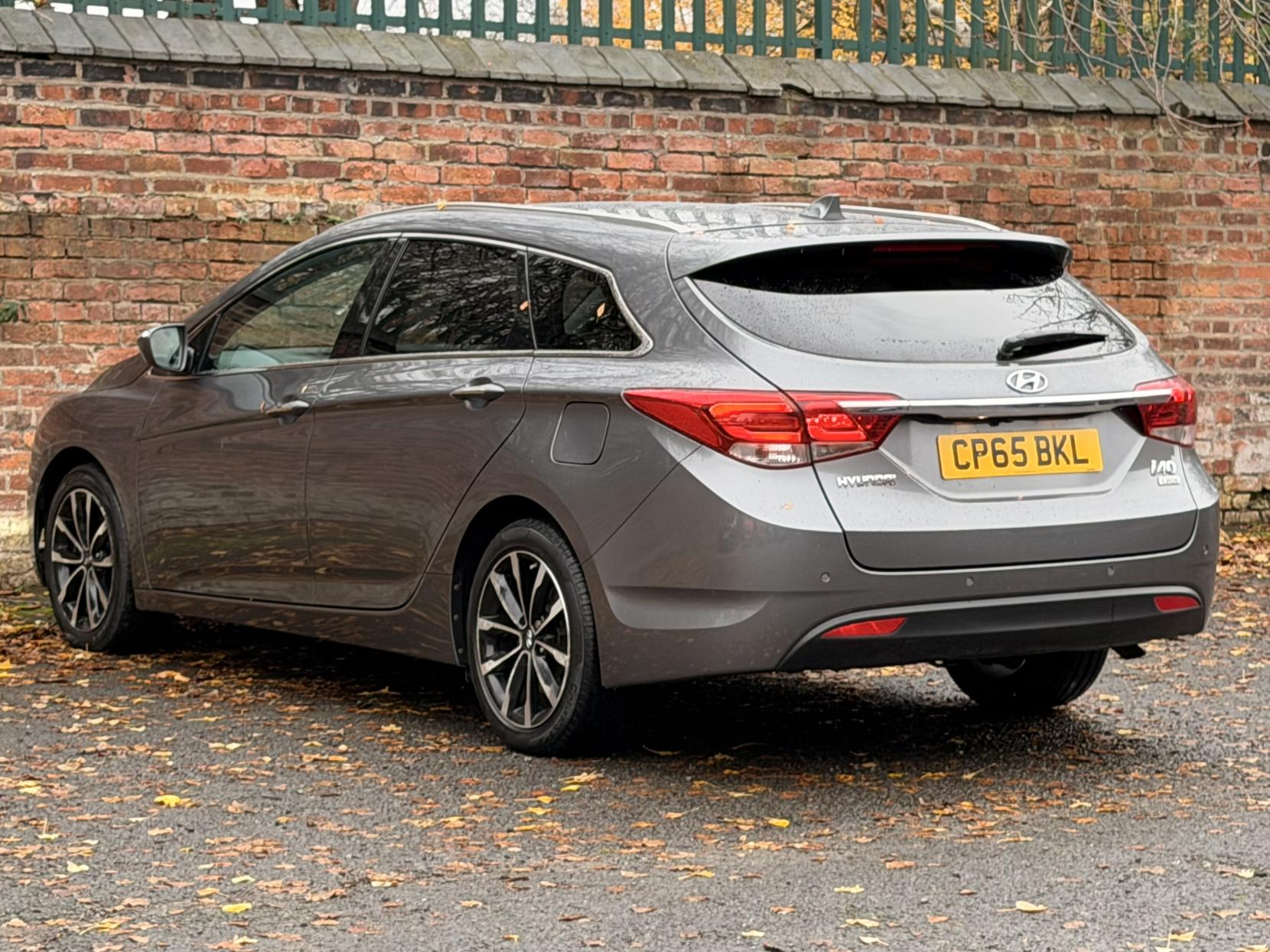 Hyundai i40 1.7 CRDi Blue Drive SE Nav Tourer 5dr Diesel DCT Euro 6 (s/s) (141 ps)