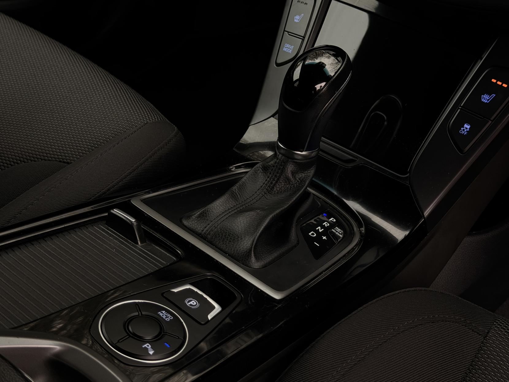 Hyundai i40 1.7 CRDi Blue Drive SE Nav Tourer 5dr Diesel DCT Euro 6 (s/s) (141 ps)