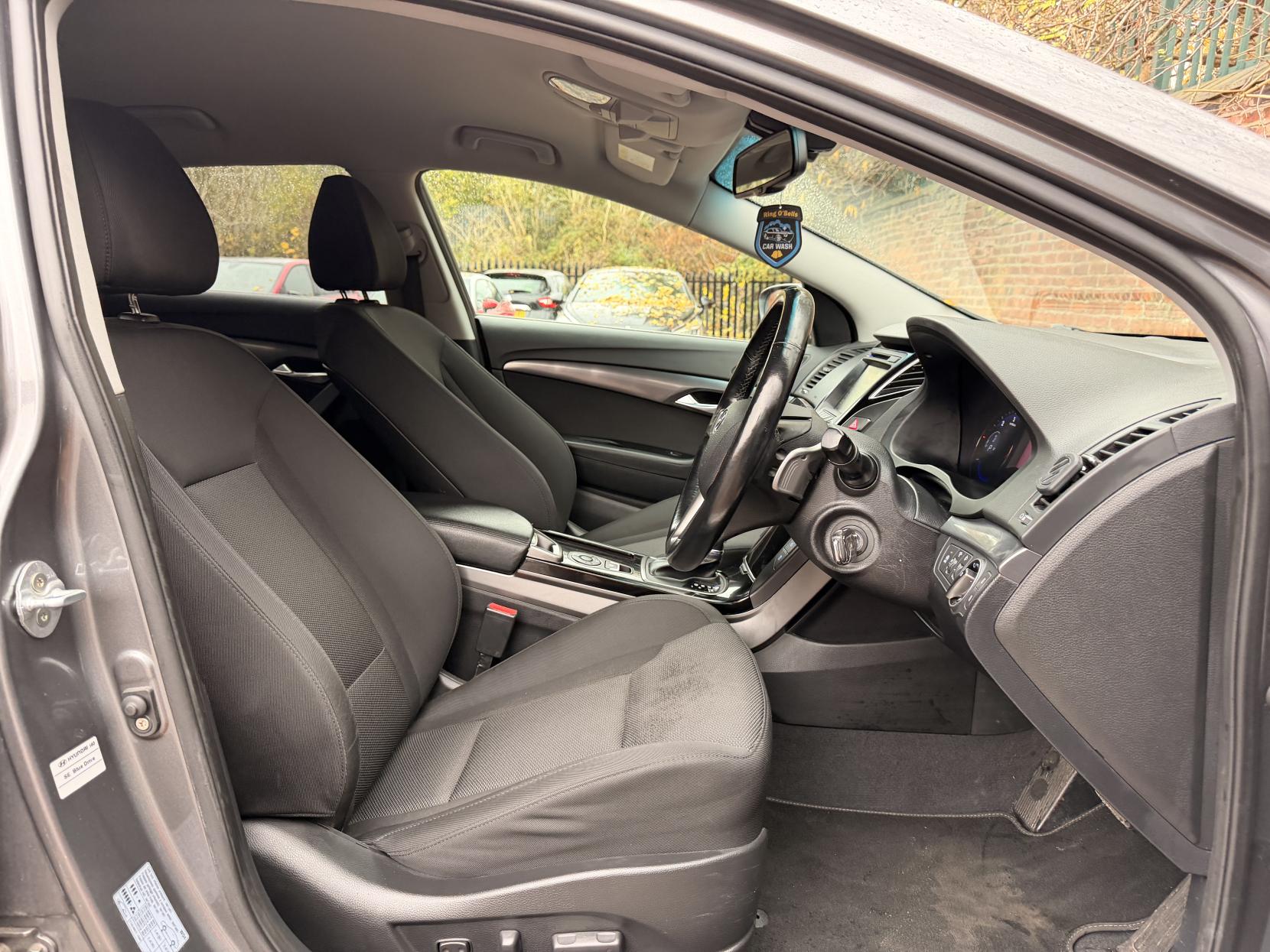 Hyundai i40 1.7 CRDi Blue Drive SE Nav Tourer 5dr Diesel DCT Euro 6 (s/s) (141 ps)