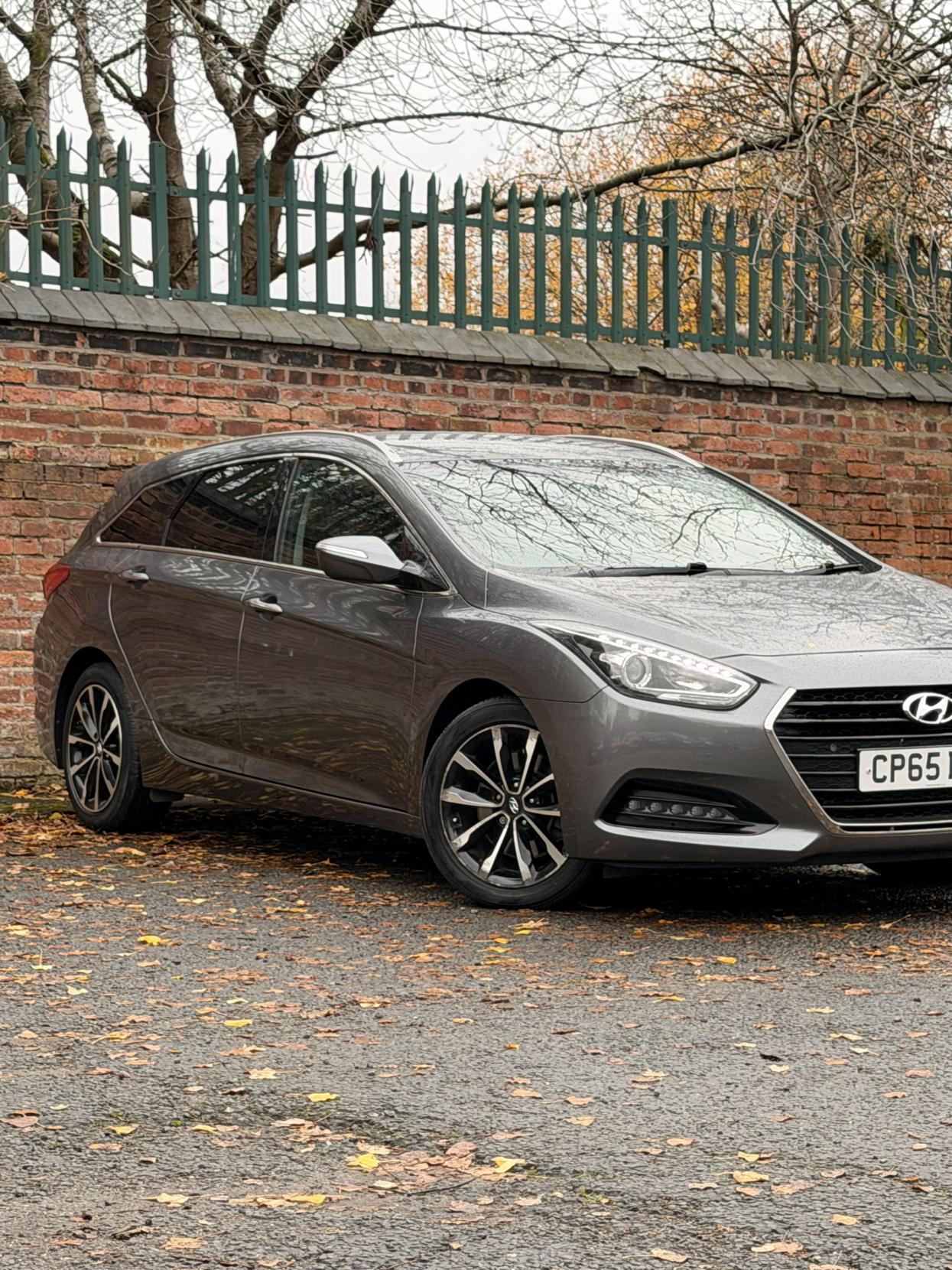 Hyundai i40 1.7 CRDi Blue Drive SE Nav Tourer 5dr Diesel DCT Euro 6 (s/s) (141 ps)