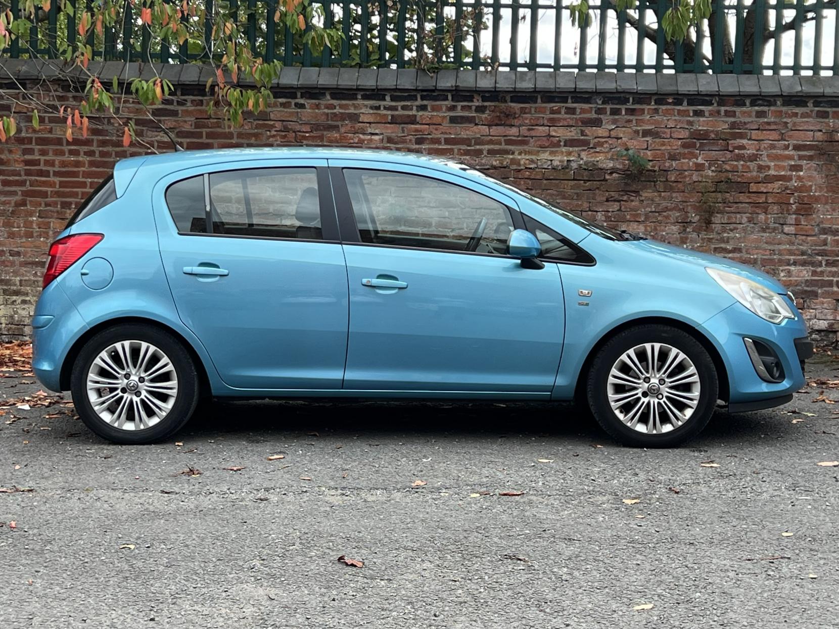 Vauxhall Corsa 1.4 16V SE Hatchback 5dr Petrol Auto Euro 5 (100 ps)