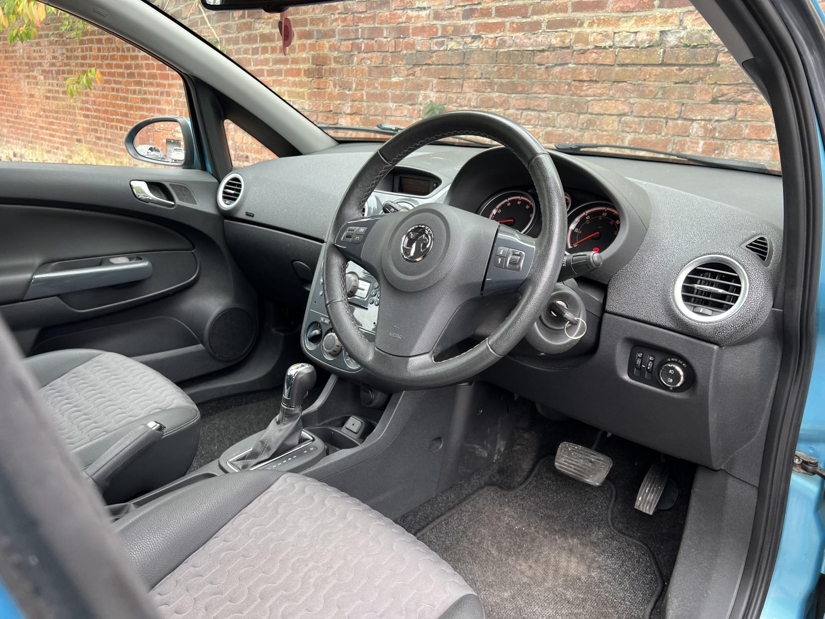 Vauxhall Corsa 1.4 16V SE Hatchback 5dr Petrol Auto Euro 5 (100 ps)