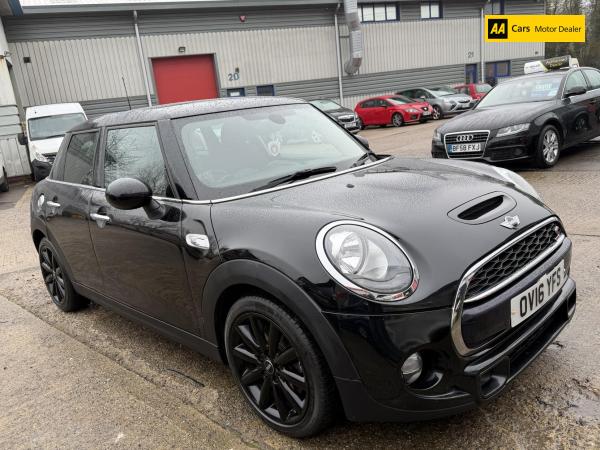 MINI Hatch 2.0 Cooper S Hatchback 5dr Petrol Manual Euro 6 (s/s) (192 ps)