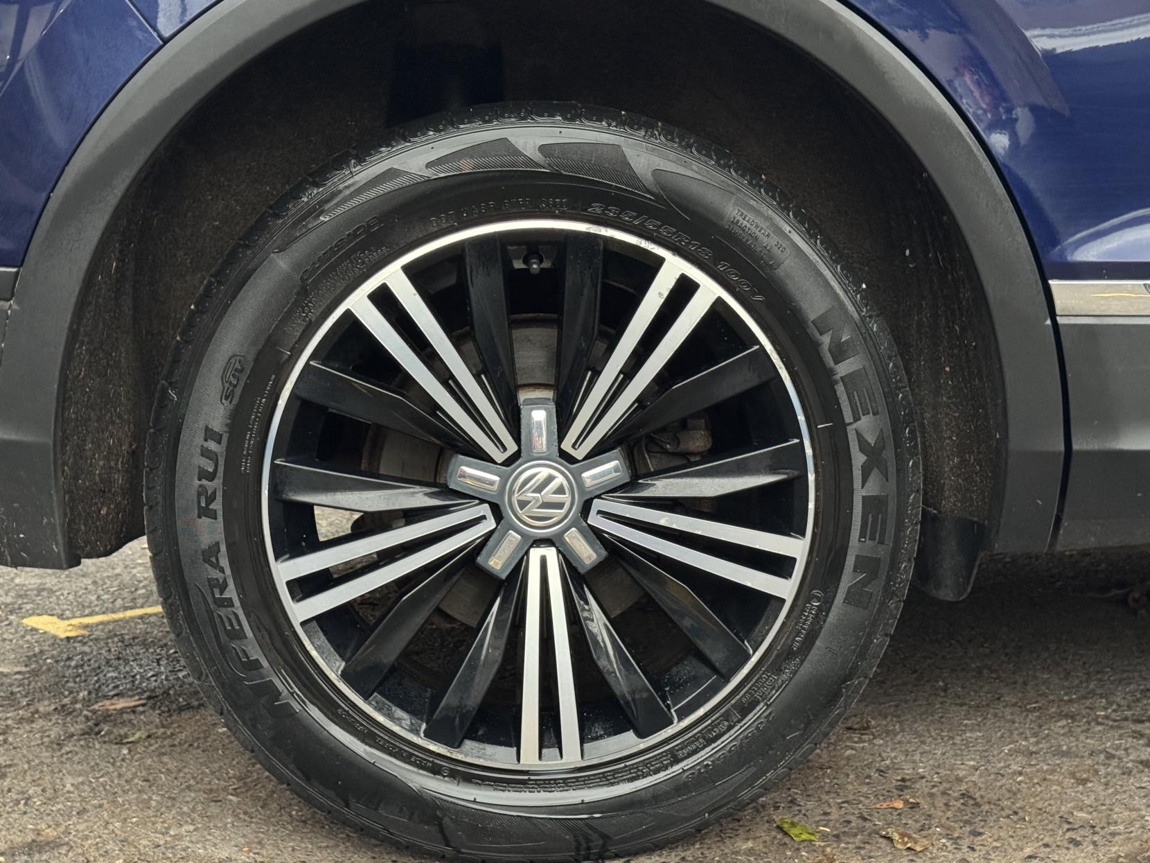 Volkswagen Tiguan 2.0 TDI BlueMotion Tech SE Navigation SUV 5dr Diesel DSG 4Motion Euro 6 (s/s) (150 ps)