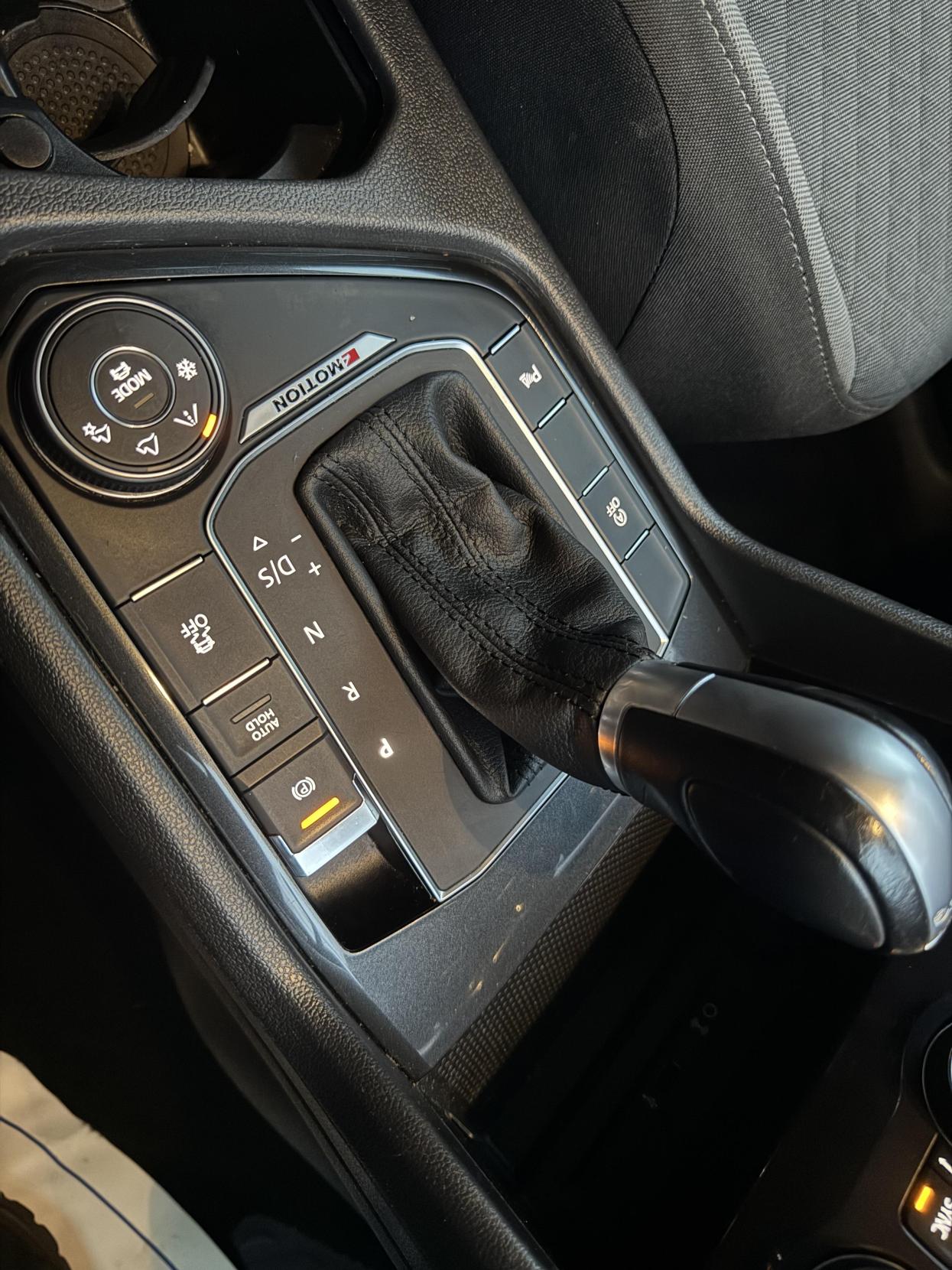 Volkswagen Tiguan 2.0 TDI BlueMotion Tech SE Navigation SUV 5dr Diesel DSG 4Motion Euro 6 (s/s) (150 ps)