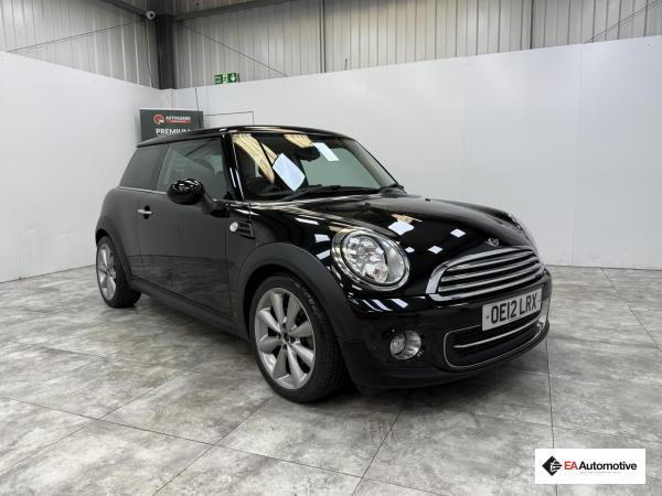MINI Hatch 1.6 Cooper Hatchback 3dr Petrol Steptronic Euro 5 (122 ps)