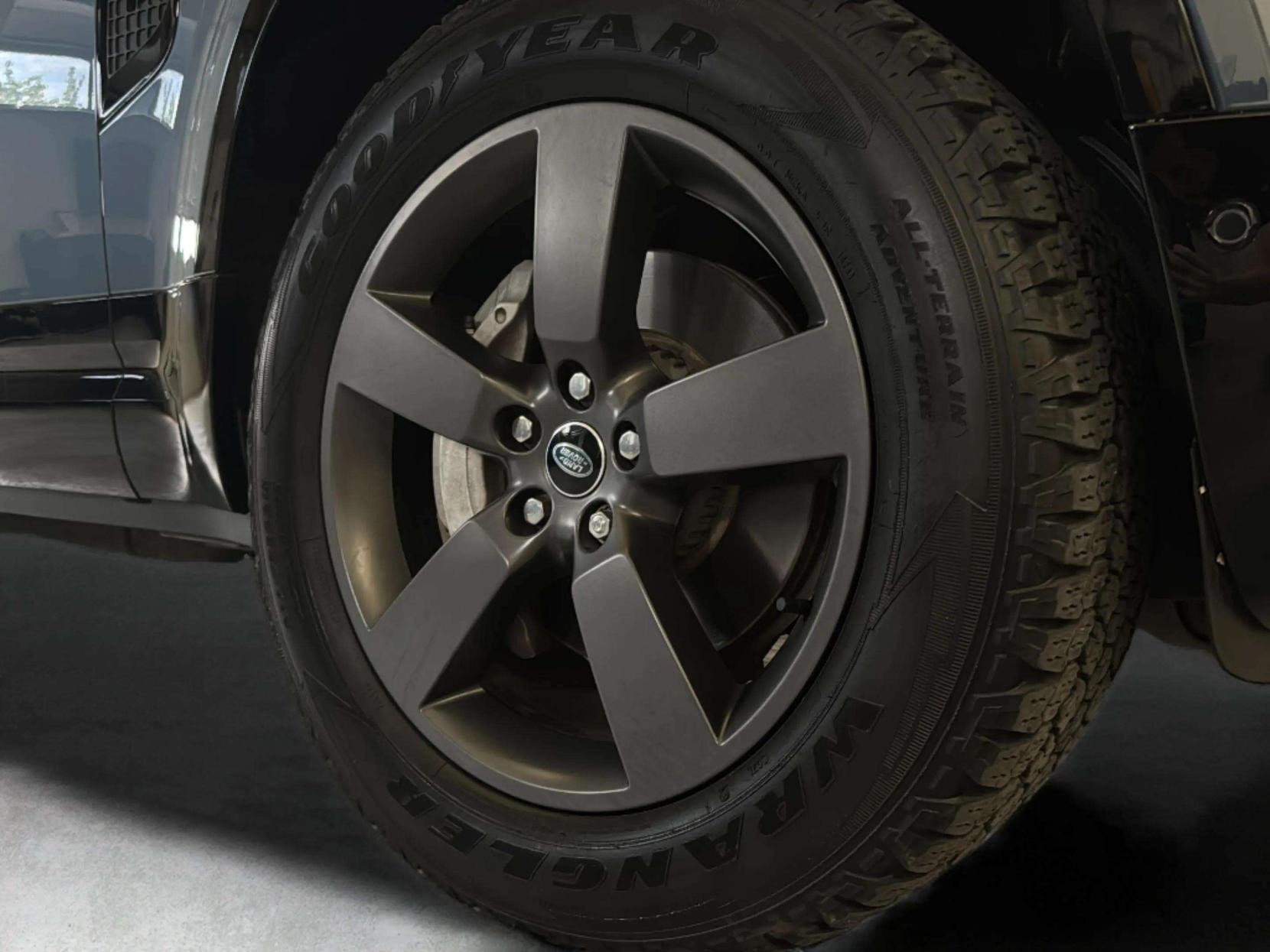Land Rover Defender 110 2.0 P400e 15.4kWh X-Dynamic HSE SUV 5dr Petrol Plug-in Hybrid Auto 4WD Euro 6 (s/s) (404 ps)