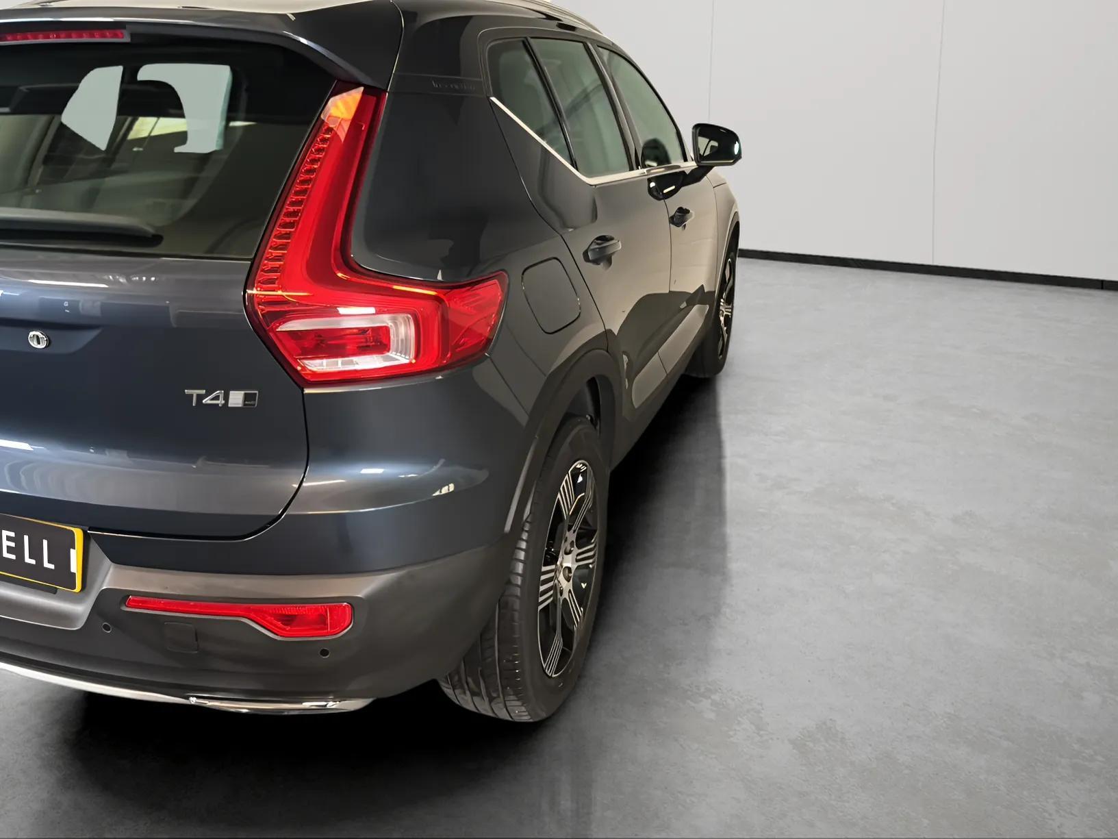 Volvo XC40 2.0 T4 Inscription SUV 5dr Petrol Auto AWD Euro 6 (s/s) (190 ps)