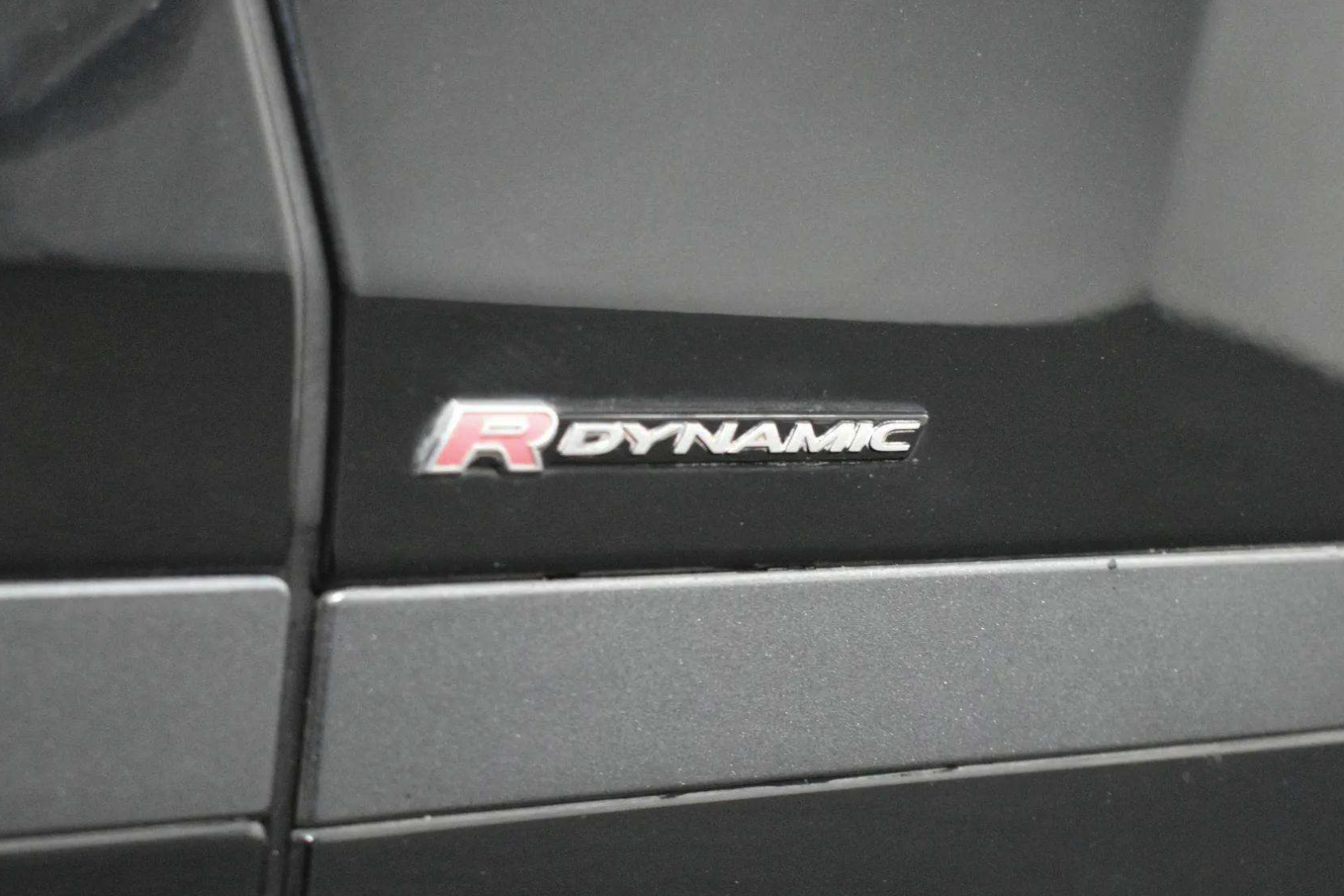 Land Rover Range Rover Velar 3.0 SD6 V6 R-Dynamic HSE SUV 5dr Diesel Auto 4WD Euro 6 (s/s) (300 ps)