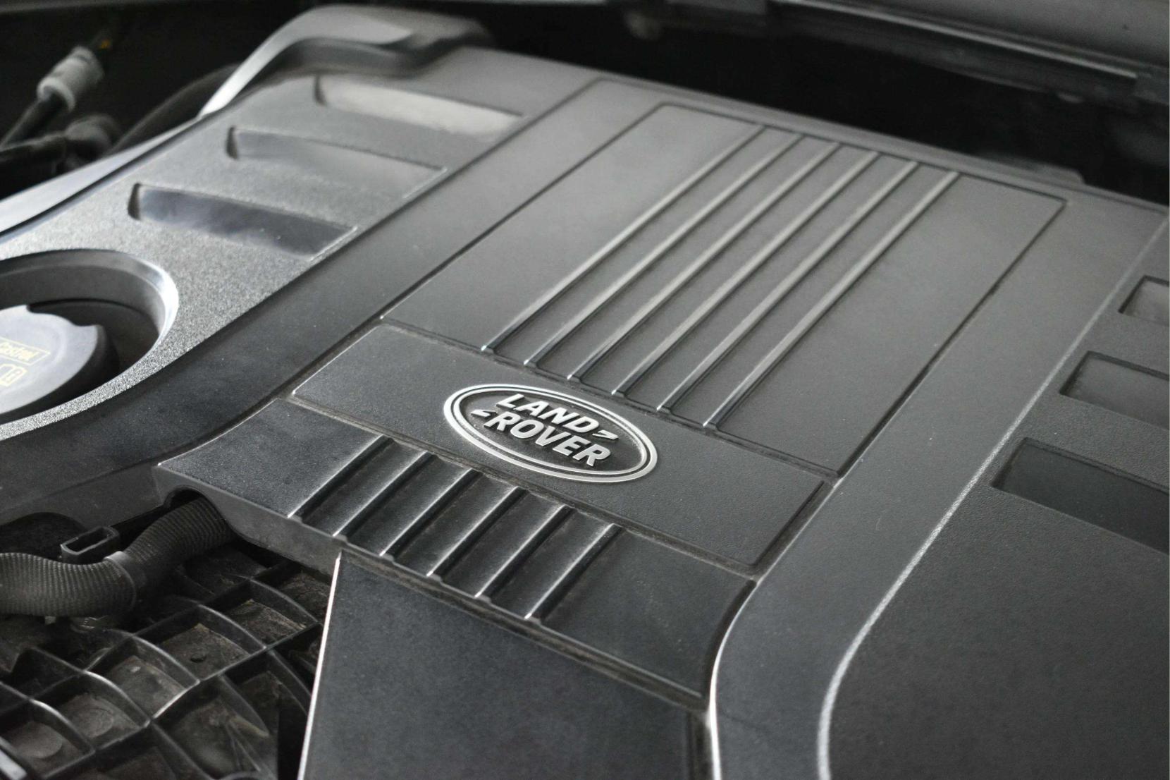 Land Rover Range Rover Velar 3.0 SD6 V6 R-Dynamic HSE SUV 5dr Diesel Auto 4WD Euro 6 (s/s) (300 ps)
