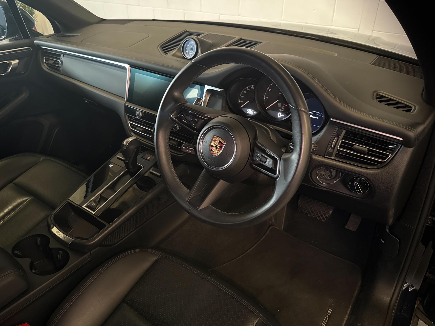 Porsche Macan 2.0T T SUV 5dr Petrol PDK 4WD Euro 6 (s/s) (265 ps)
