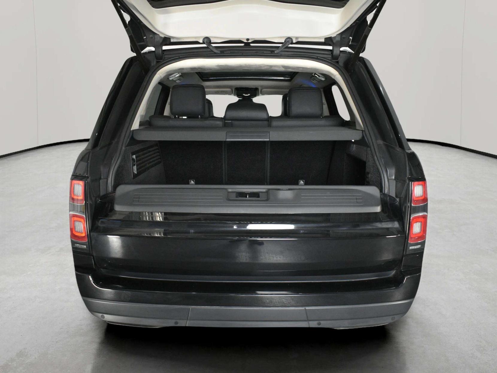 Land Rover Range Rover 3.0 SD V6 Westminster SUV 5dr Diesel Auto 4WD Euro 6 (s/s) (275 ps)