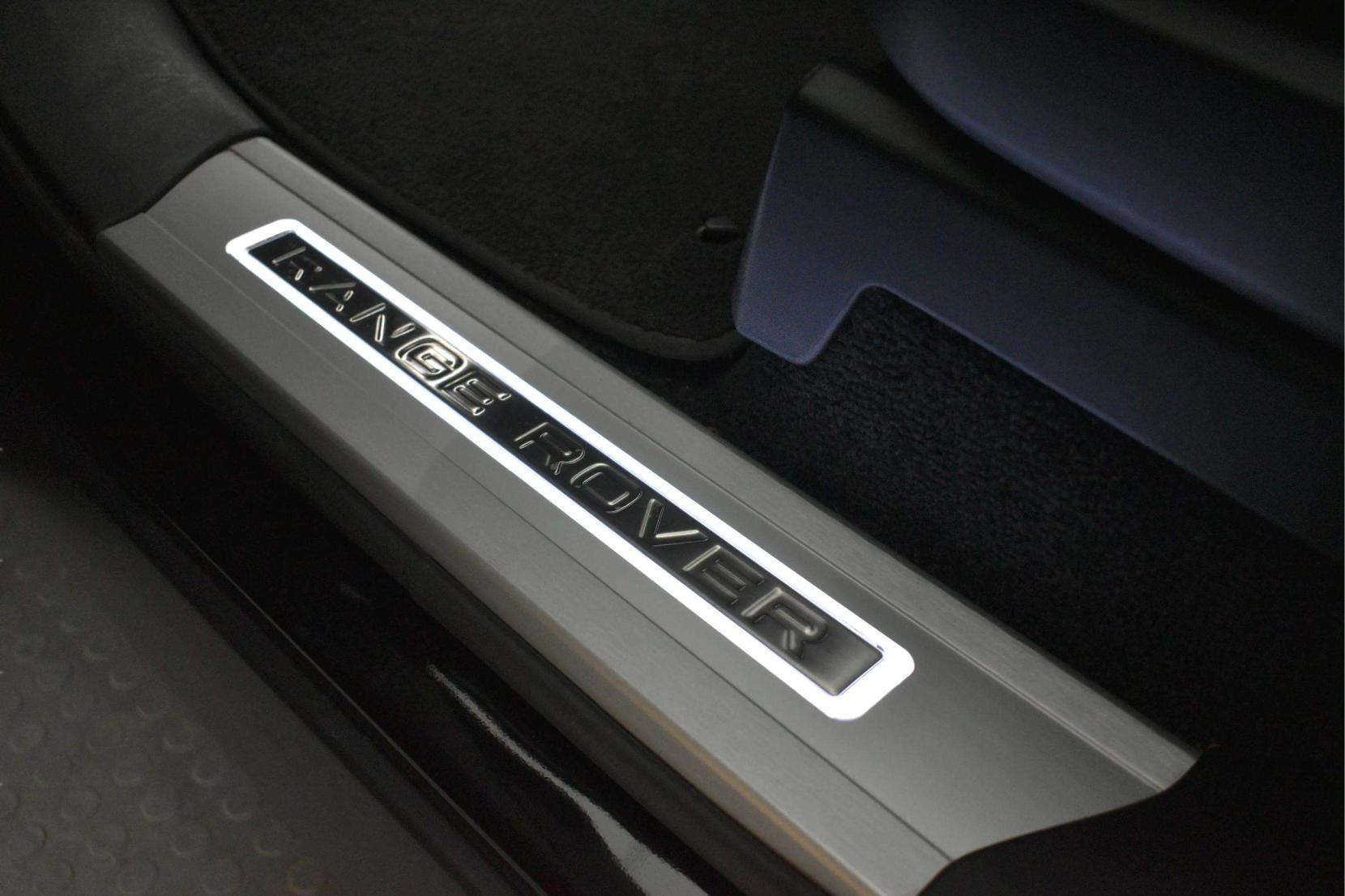 Land Rover Range Rover 3.0 SD V6 Westminster SUV 5dr Diesel Auto 4WD Euro 6 (s/s) (275 ps)