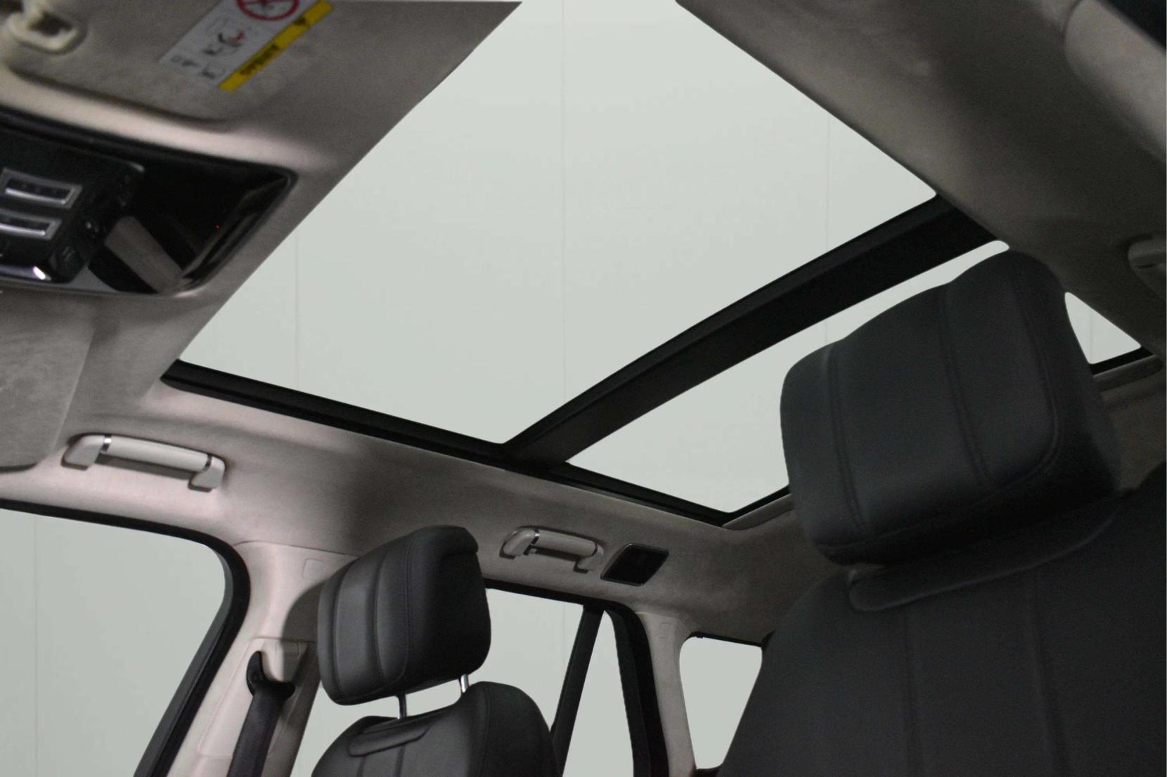 Land Rover Range Rover 3.0 SD V6 Westminster SUV 5dr Diesel Auto 4WD Euro 6 (s/s) (275 ps)