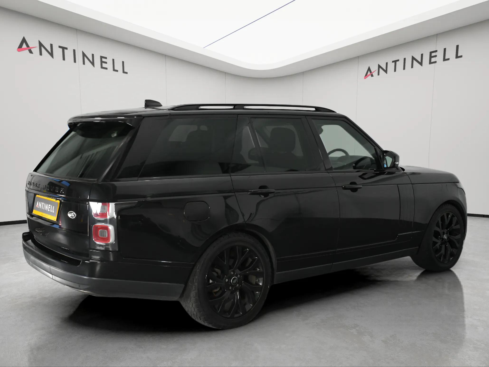 Land Rover Range Rover 3.0 SD V6 Westminster SUV 5dr Diesel Auto 4WD Euro 6 (s/s) (275 ps)