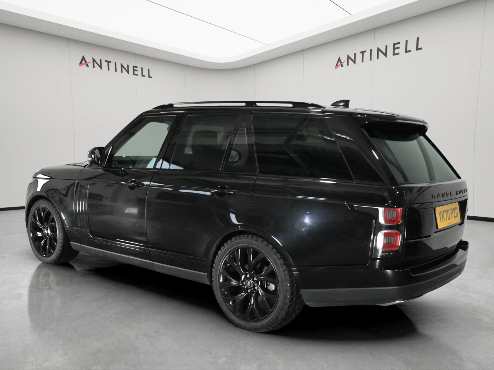 Land Rover Range Rover 3.0 SD V6 Westminster SUV 5dr Diesel Auto 4WD Euro 6 (s/s) (275 ps)