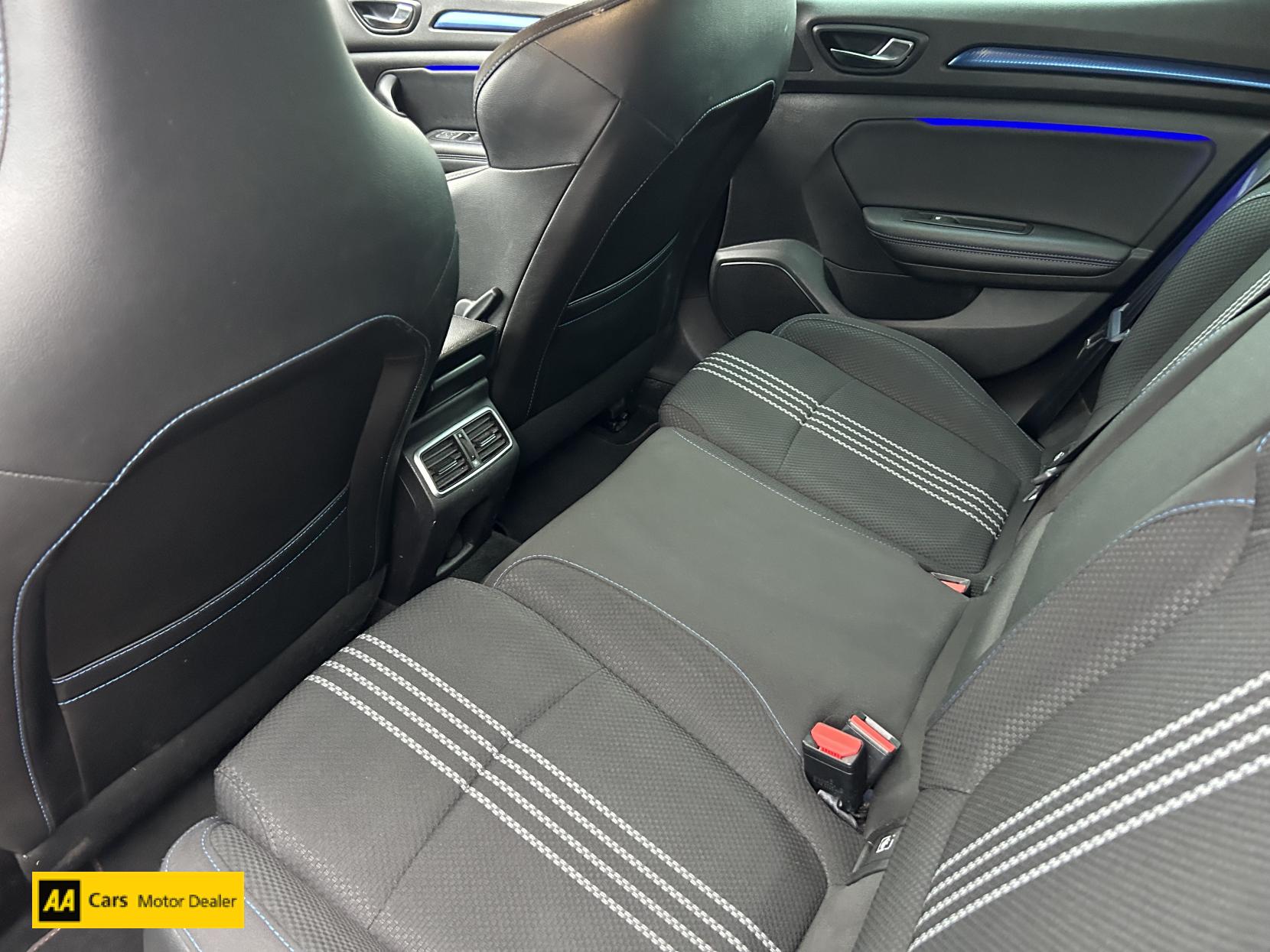 Renault Megane 1.6 TCe GT Nav Hatchback 5dr Petrol EDC Euro 6 (s/s) (205 ps)