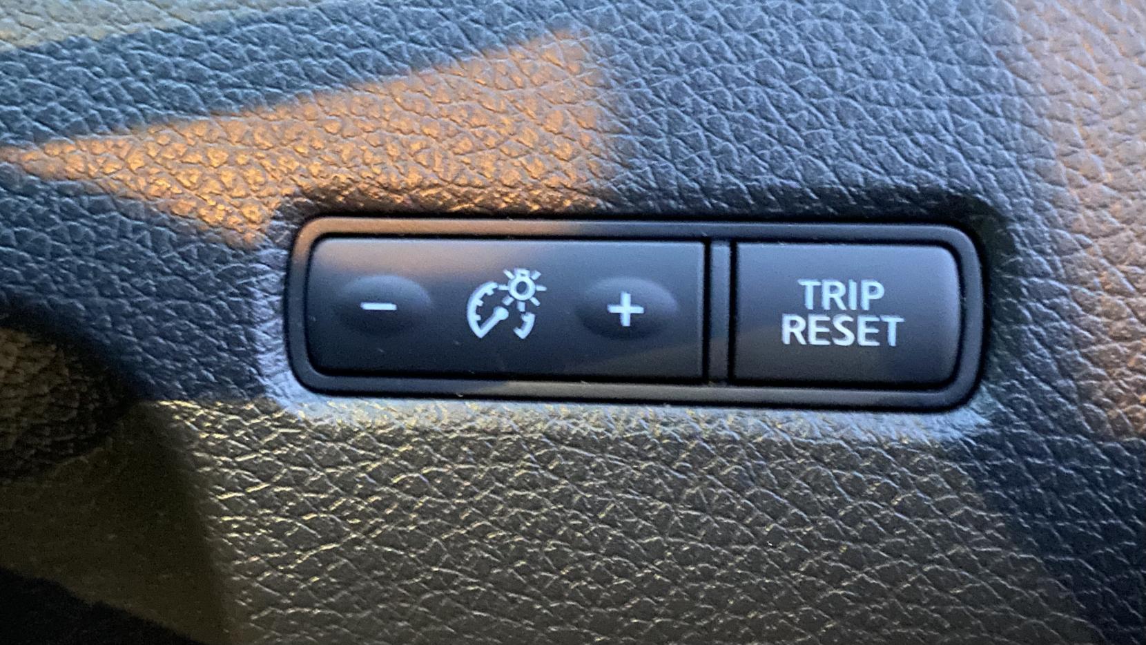 Nissan Pulsar 1.2 DIG-T n-tec Hatchback 5dr Petrol XTRON Euro 6 (s/s) (115 ps)