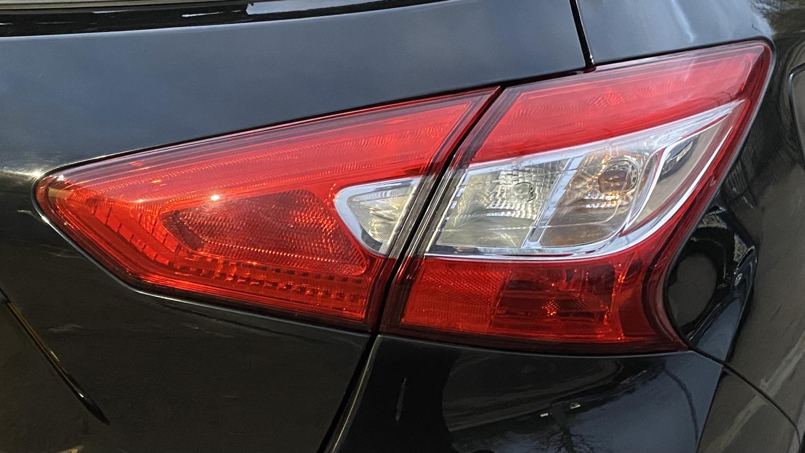 Nissan Pulsar 1.2 DIG-T n-tec Hatchback 5dr Petrol XTRON Euro 6 (s/s) (115 ps)