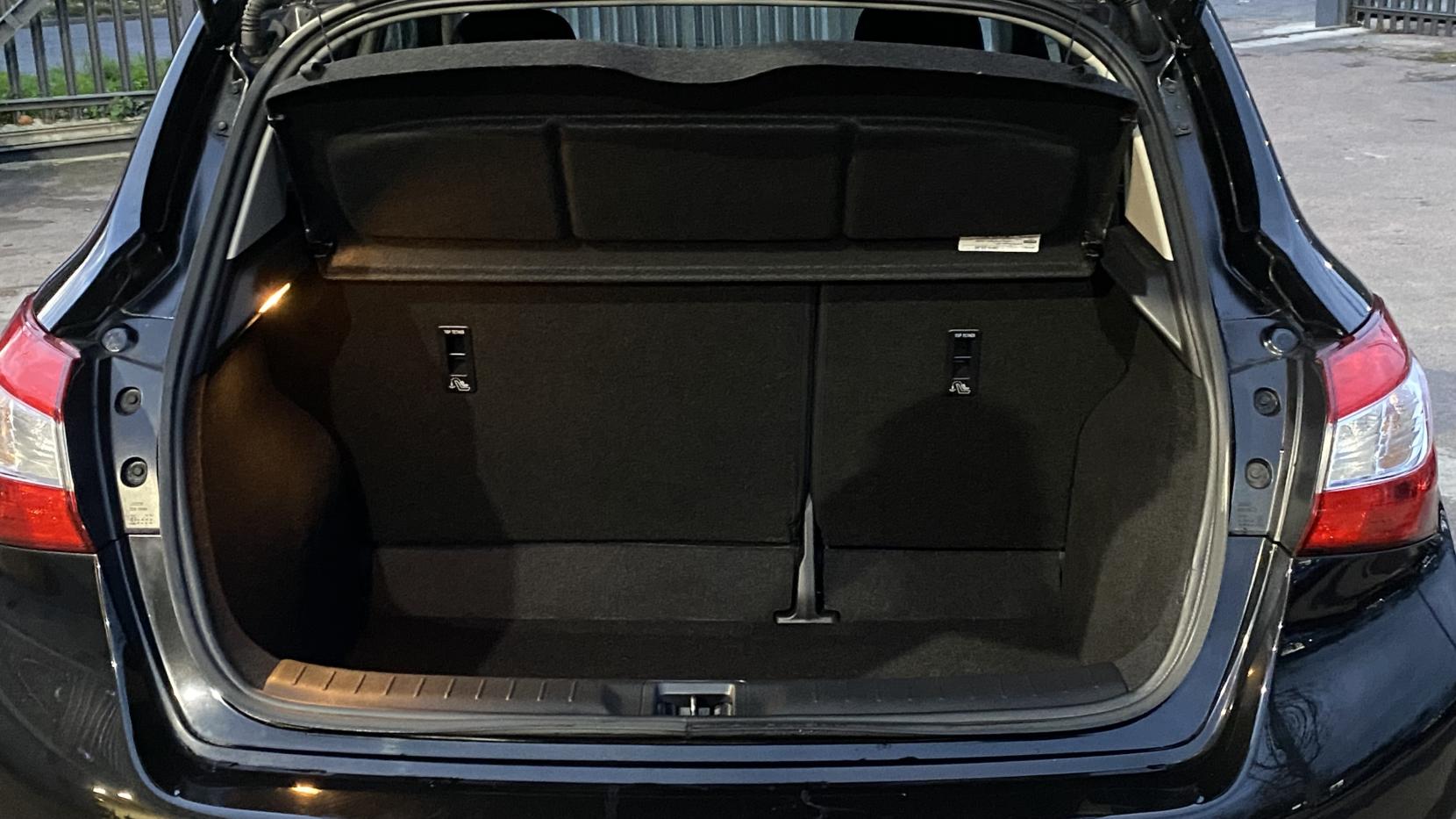 Nissan Pulsar 1.2 DIG-T n-tec Hatchback 5dr Petrol XTRON Euro 6 (s/s) (115 ps)