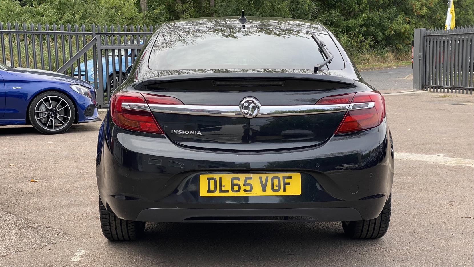 Vauxhall Insignia 1.8 16V SRi Nav Hatchback 5dr Petrol Manual Euro 5 (140 ps)